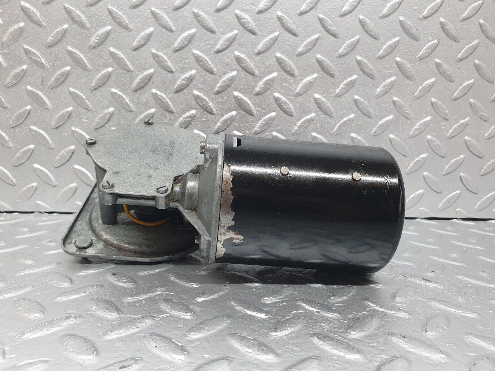 43356 Mercedes-Benz W108 280SE Wiper Motor Bosch 0390446055