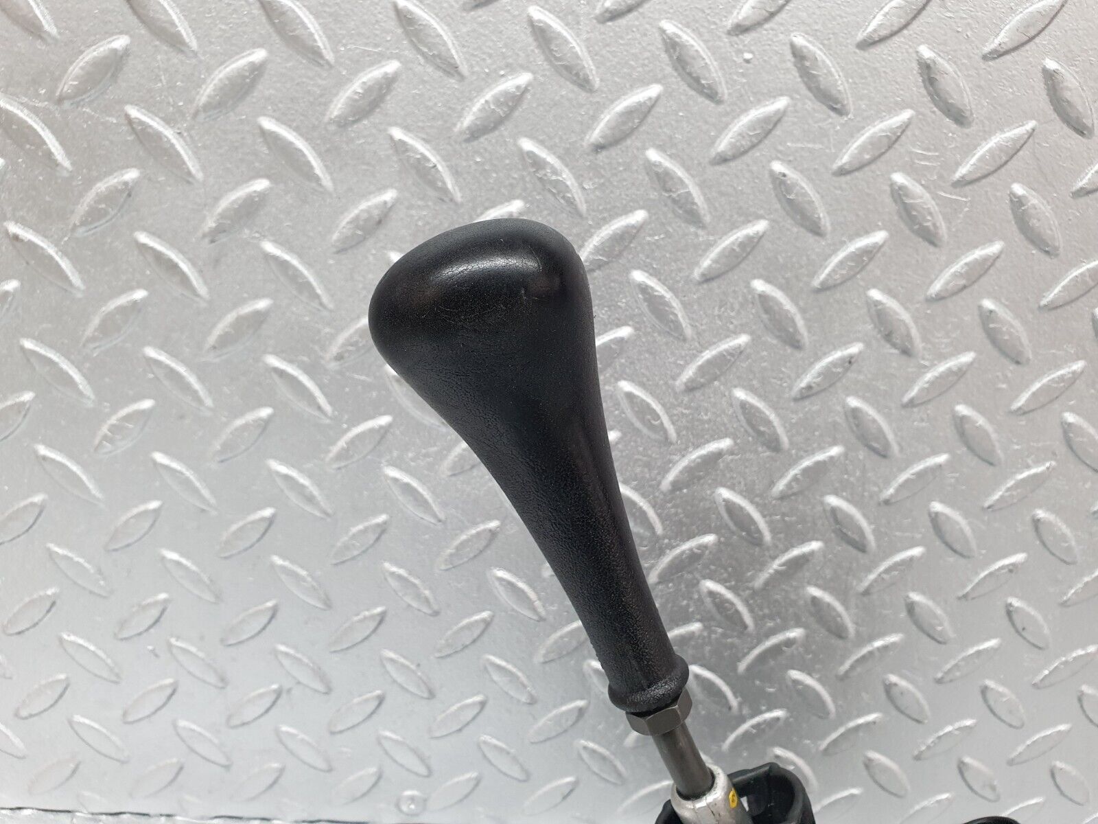 42863 Mercedes-Benz W201 190 2.0L Manual Gear Selector 1242670140 1242601094 2012670480