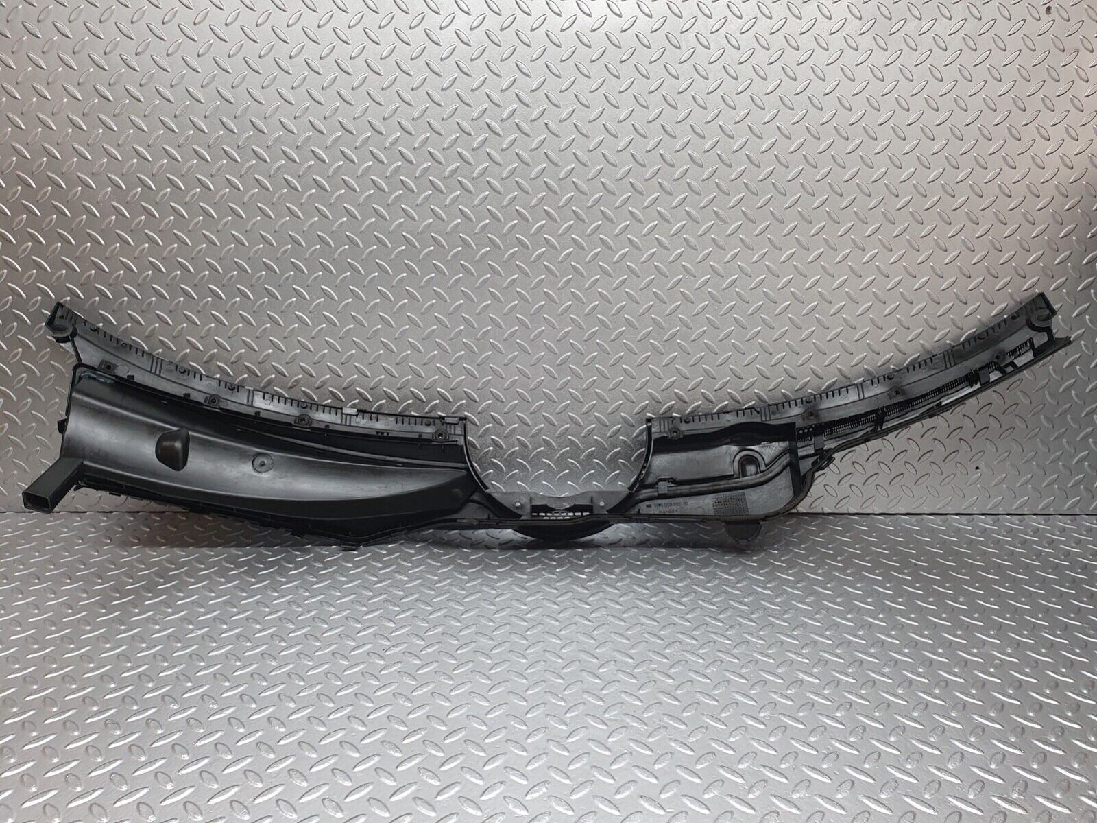 42002 Mercedes-Benz W202 C200 Water Drain 2028300413 2028300613