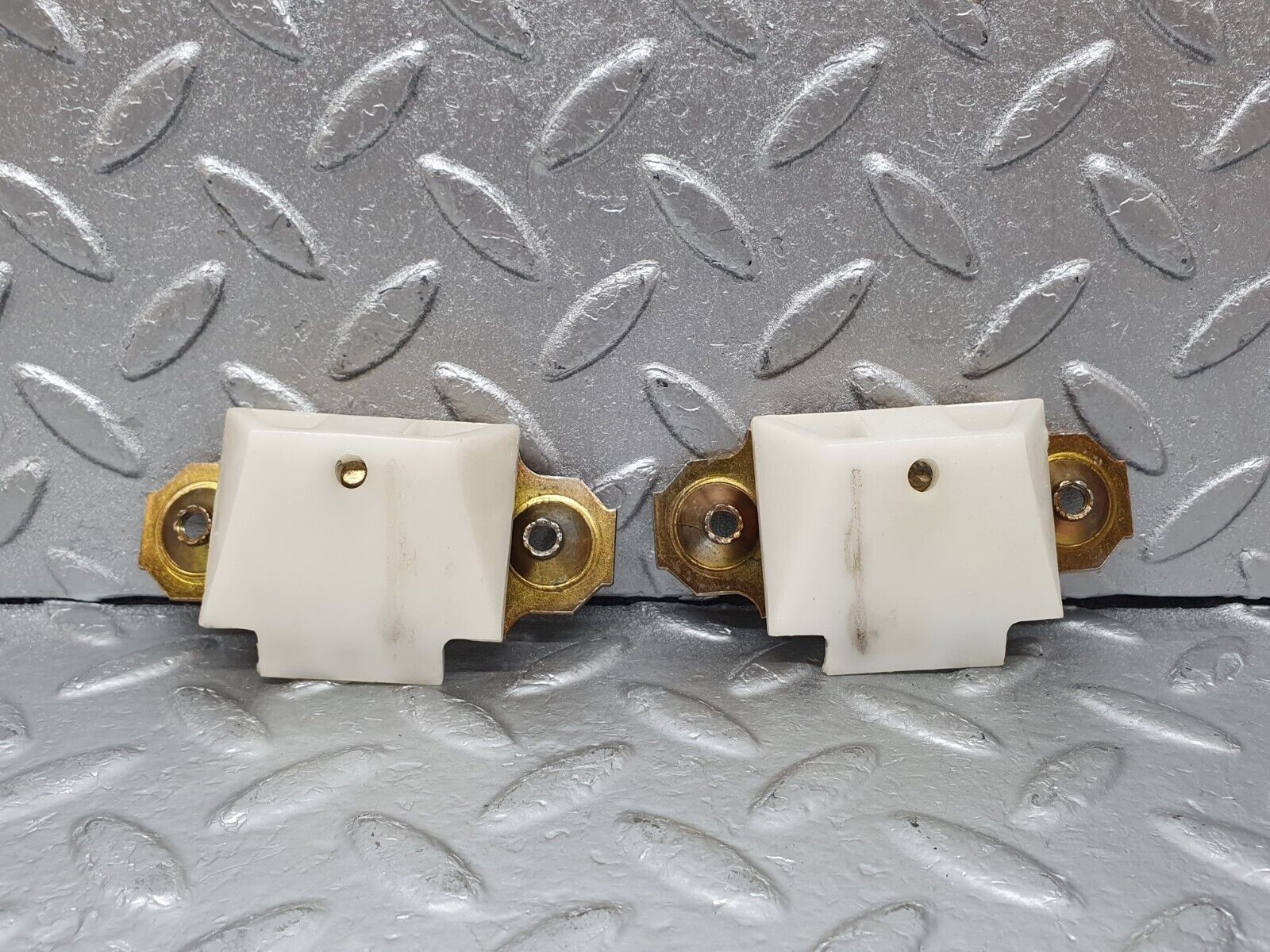 44079 Mercedes-Benz C123 230CE Coupe Trunk Lock Striker Latch