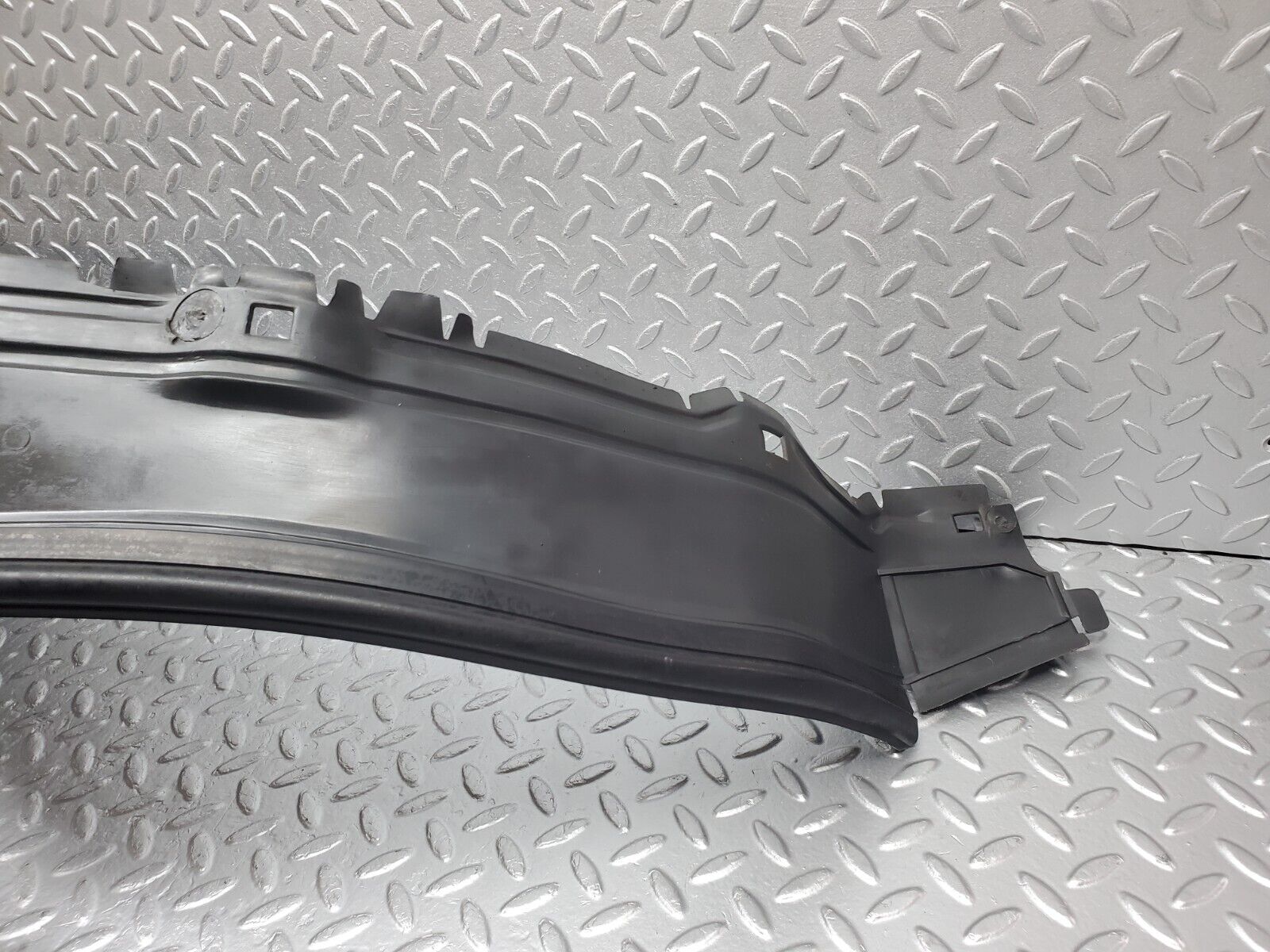 44876 Mercedes-Benz W124 220E Front Right Inner Fender Wing Splash Guard 1248840835