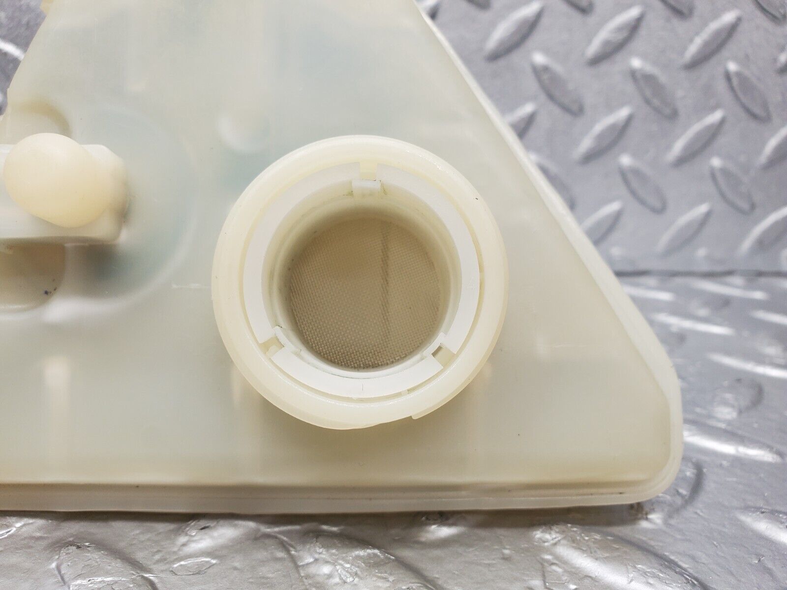 46770 Mercedes-Benz R129 320SL Coupe Brake Fluid Reservoir ATE 0004301102