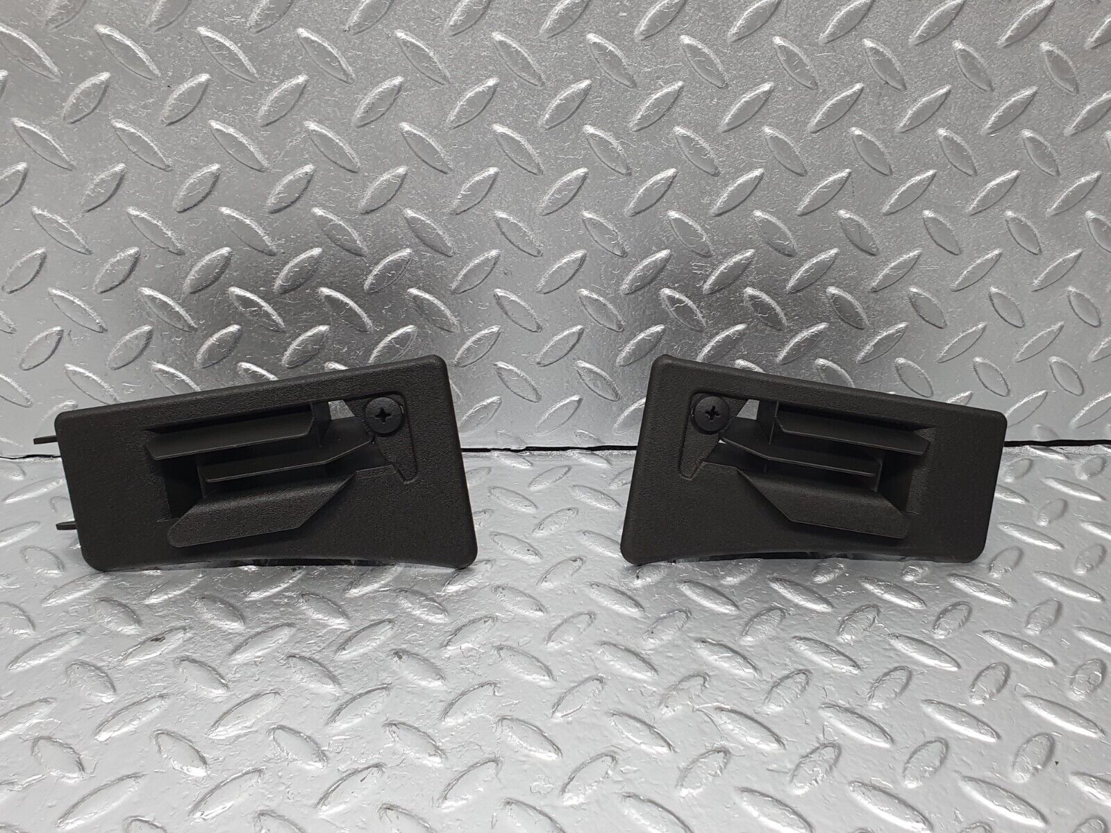 41877 Mercedes-Benz W202 C200 Under Dash Air Vent Pair 2108300366 2108300466