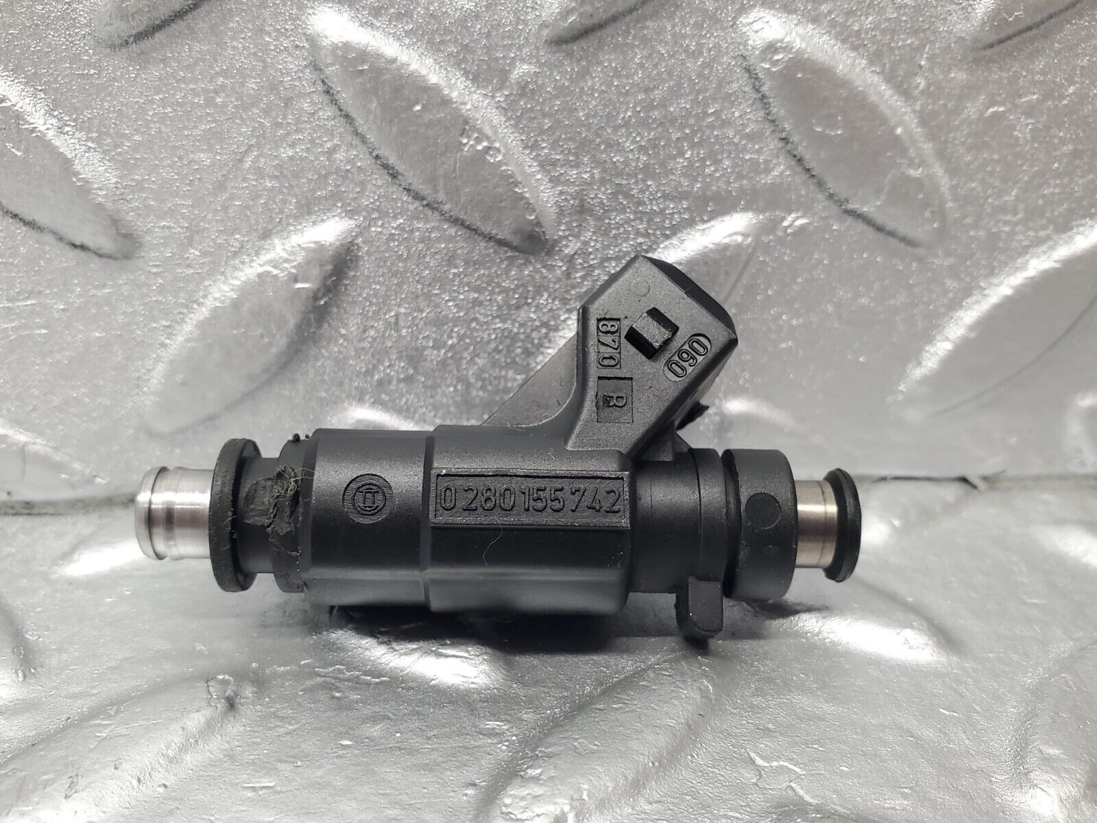 46775 Mercedes-Benz R129 320SL Coupe Fuel Injector Bosch 0280155742 1120780049