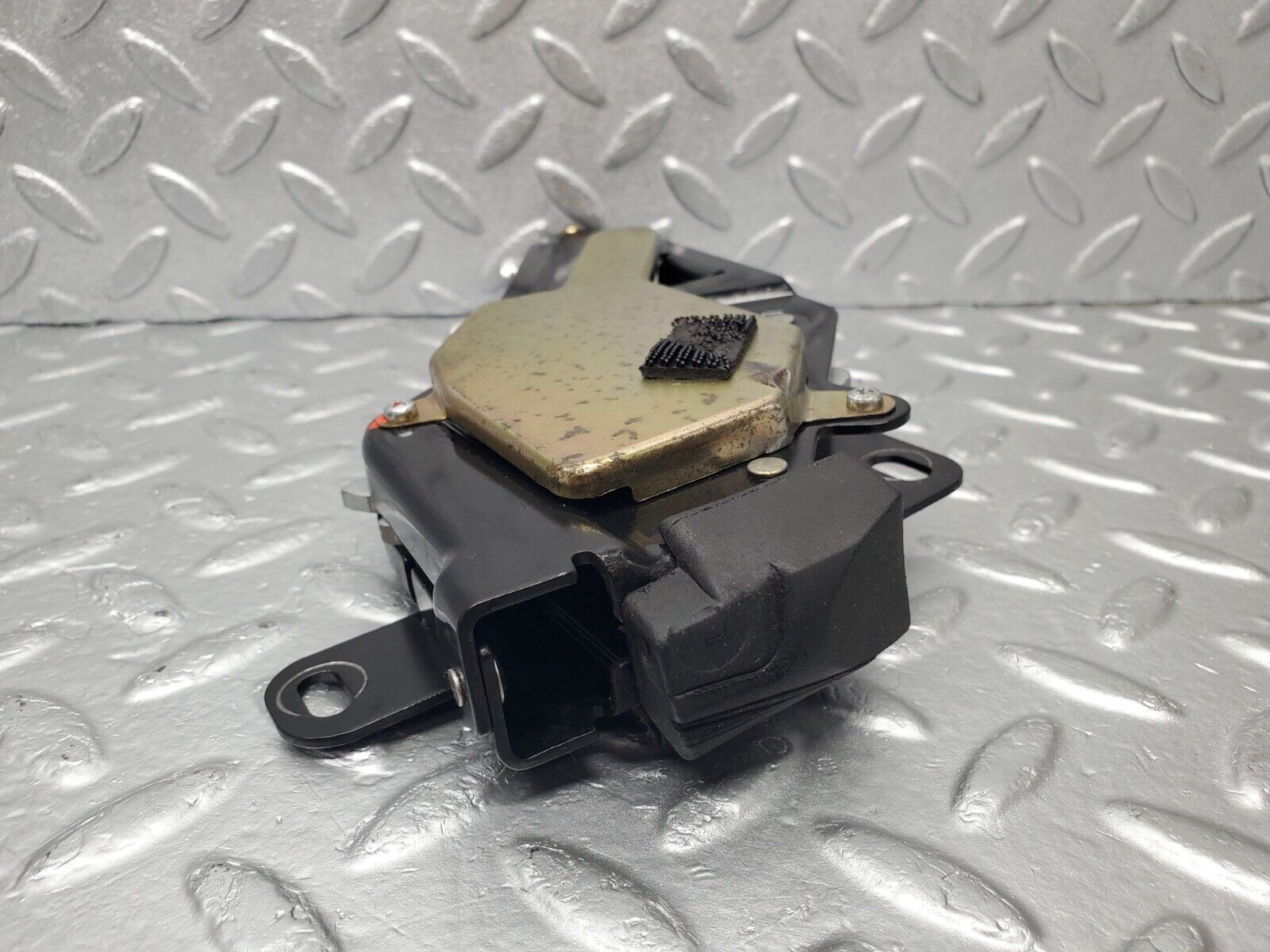 47015 Mercedes-Benz R129 320SL Coupe Roof Lock Right Side 1298001674