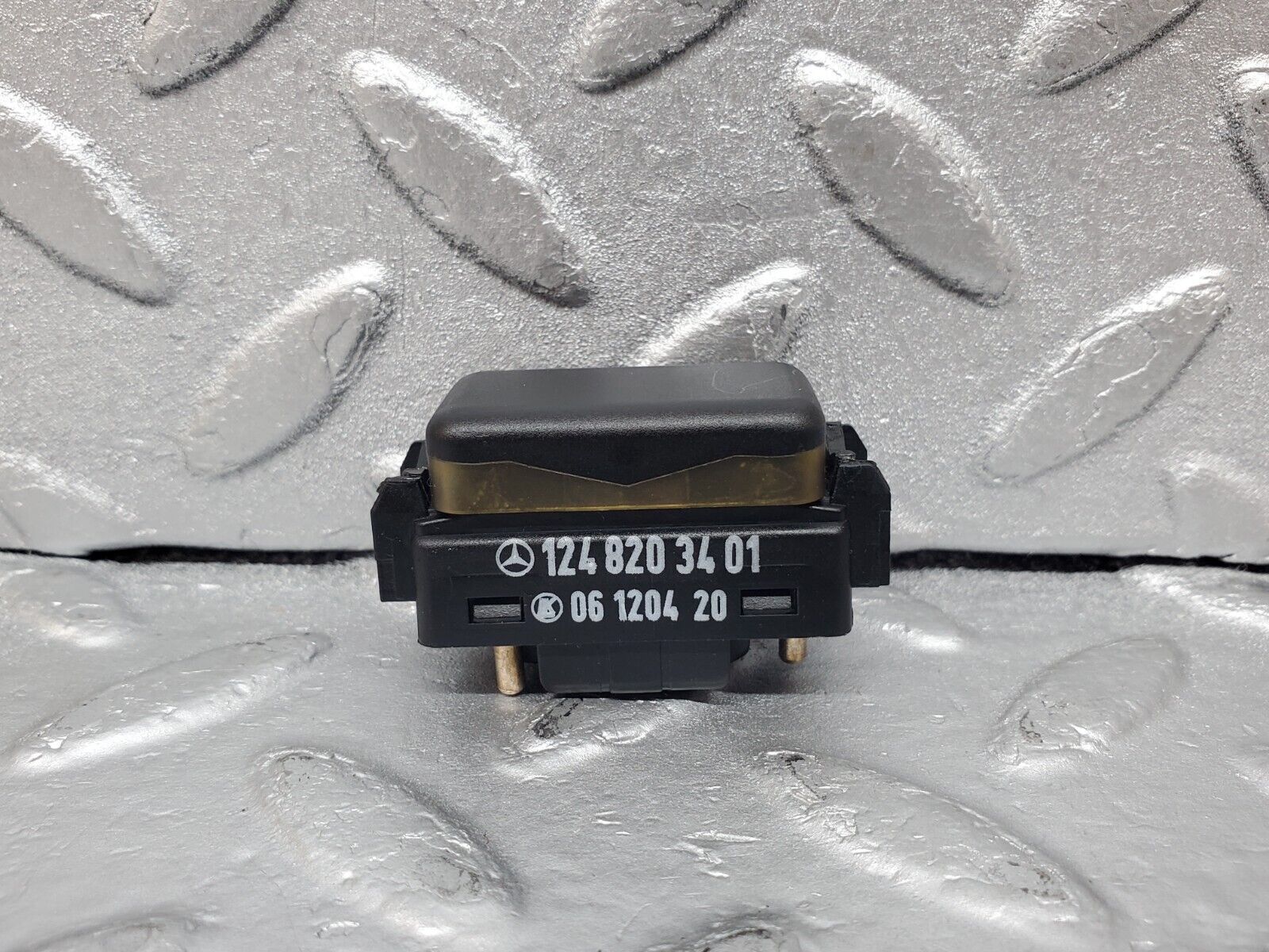 44973 Mercedes-Benz R129 300SL Coupe Alarm Indicator Light 1248203401