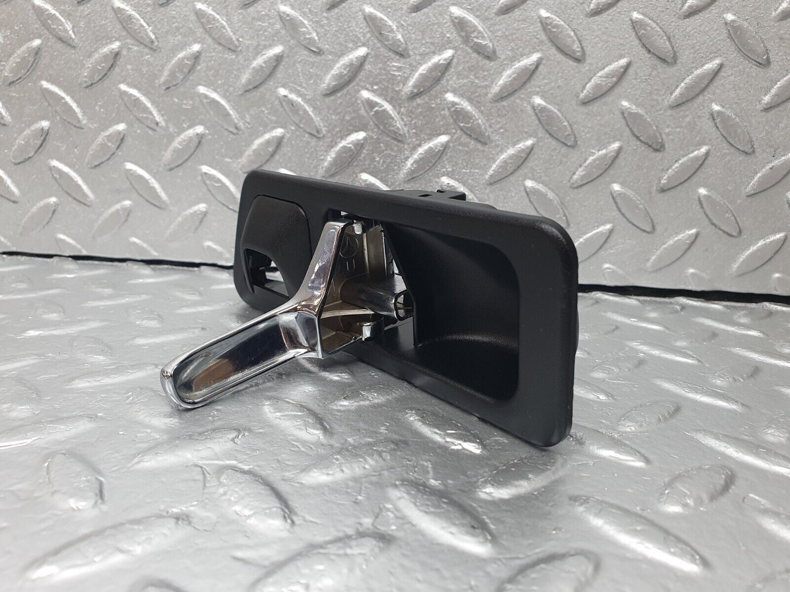 42779 Mercedes-Benz W201 190 2.0L Left Interior Door Handle 2017660164