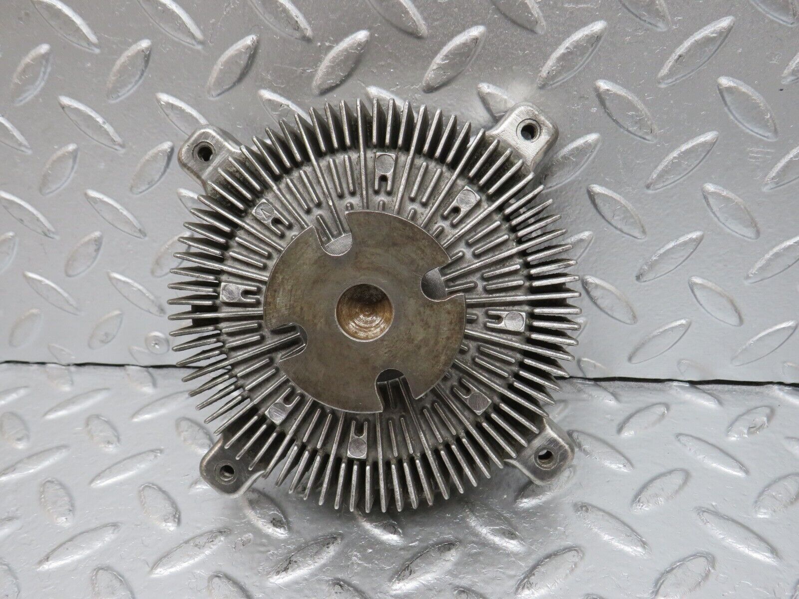 32769 Mercedes-Benz C107 R107 350 V8 Engine Cooling Fan Clutch