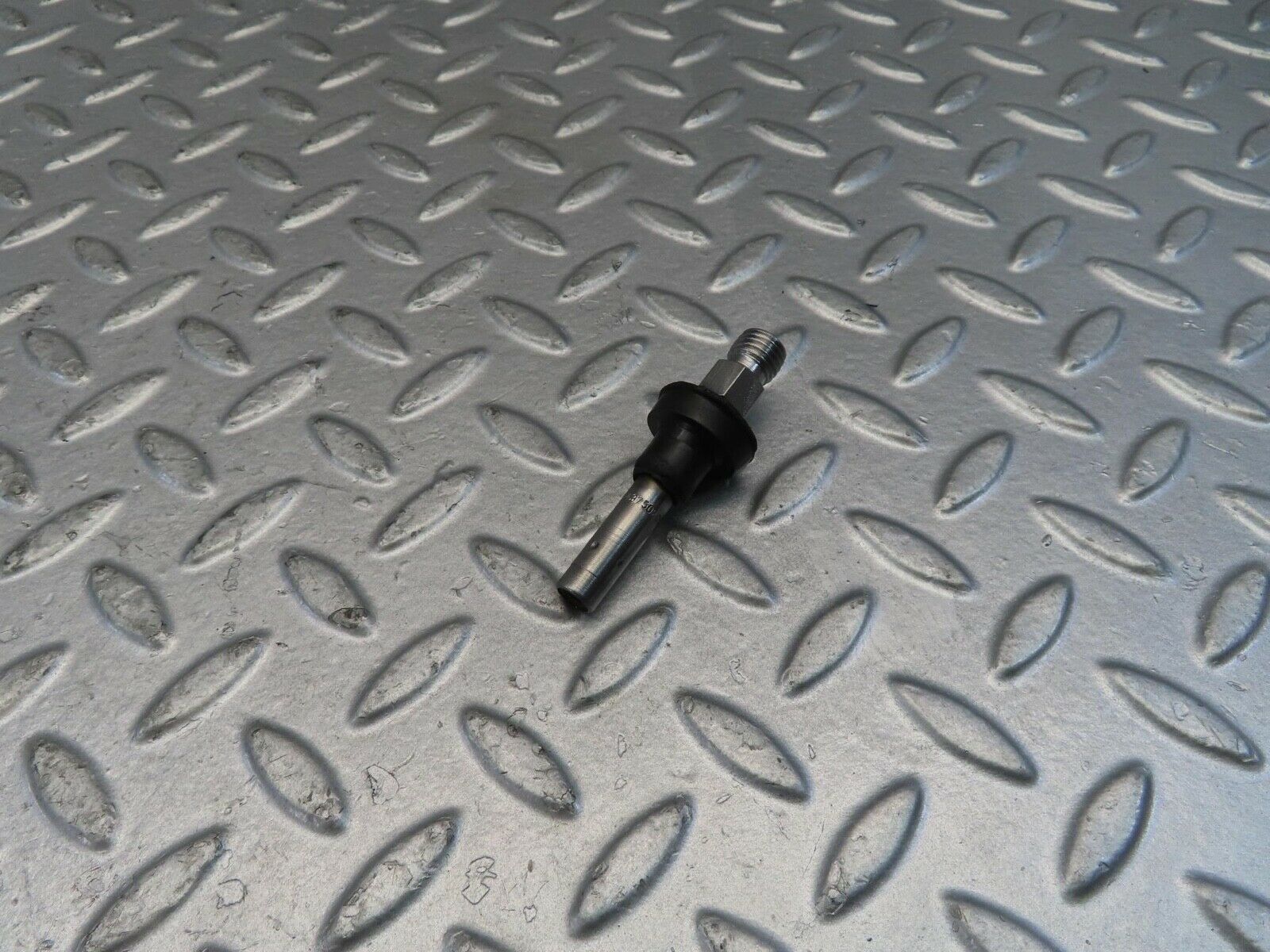 11039 Mercedes-Benz R107 W116 Fuel Injector Bosch 0437502010