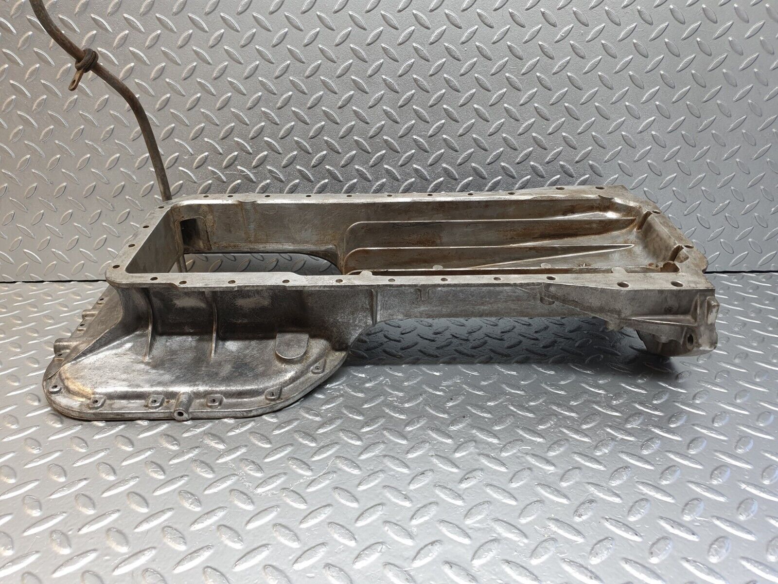 43790 Mercedes-Benz C126 380SEC Coupe Oil Pan Oil Sump 1170140002