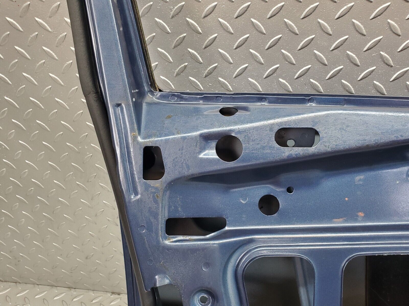 44703 Mercedes-Benz W124 220E Front Left Door