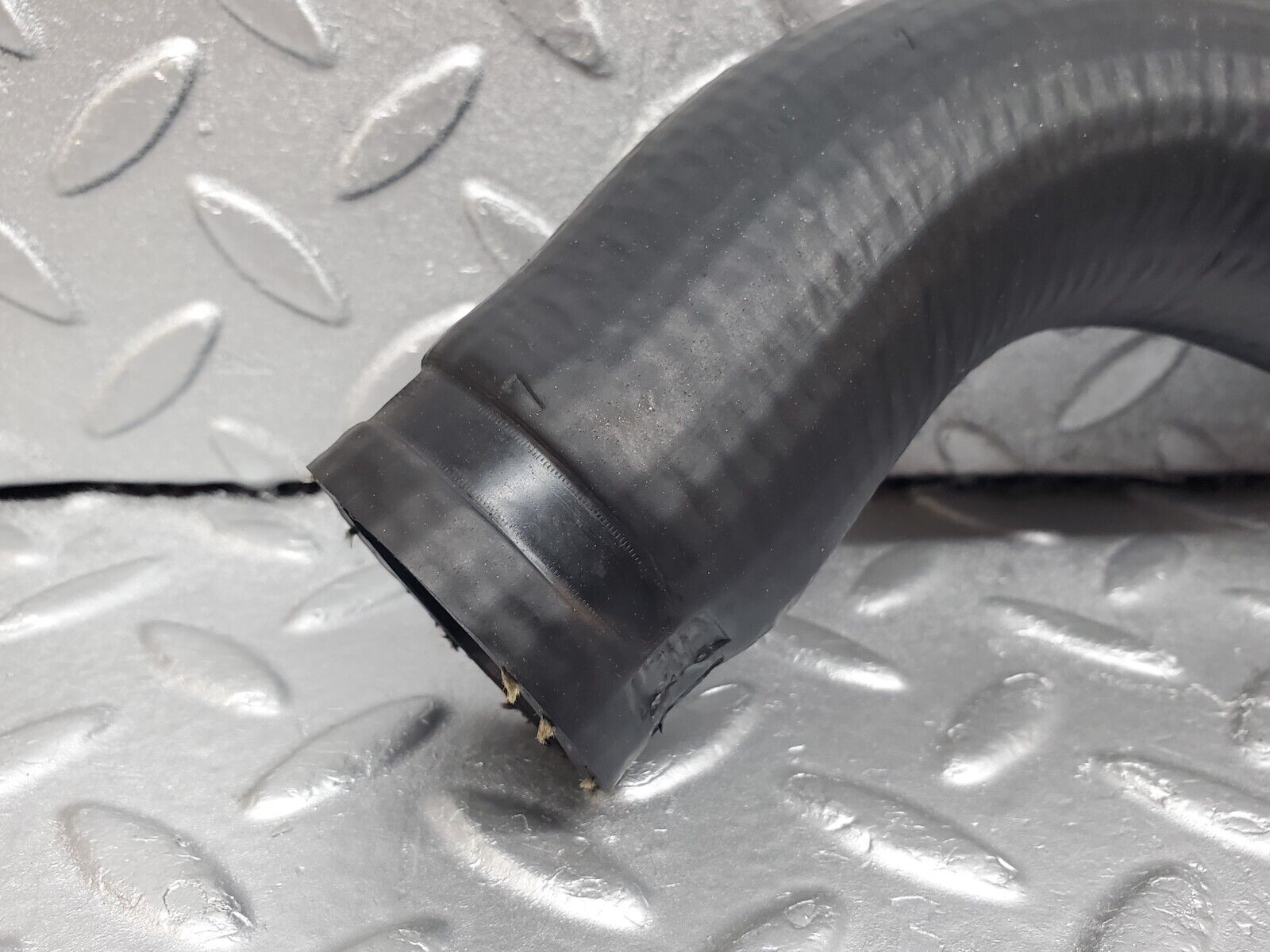 45843 Mercedes-Benz W126 420SE Radiator Hose Pipe 1265014782