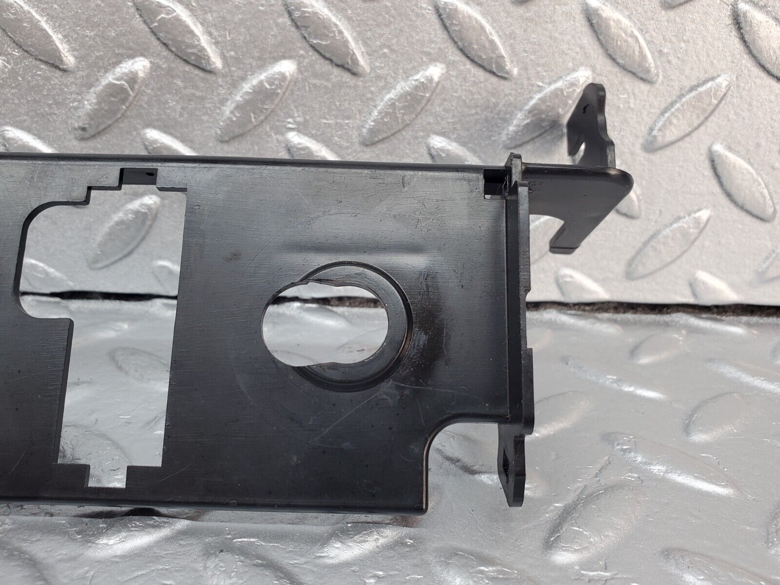 45680 Mercedes-Benz W126 420SE Heater Control Switch Bracket 1268330014