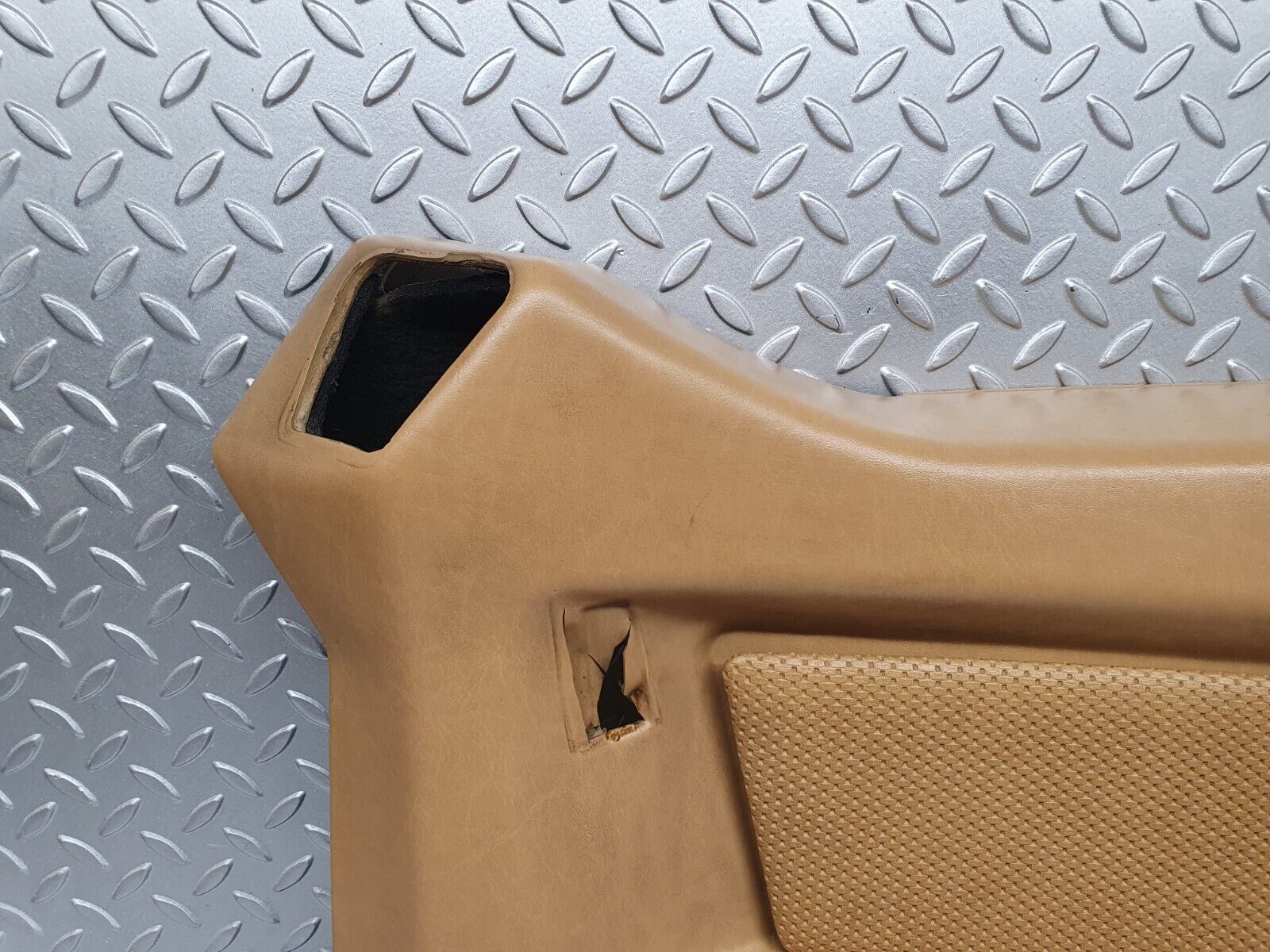 43804 Mercedes-Benz C126 380SEC Coupe Rear Right Card Panel Beige 1266921089 1266922289