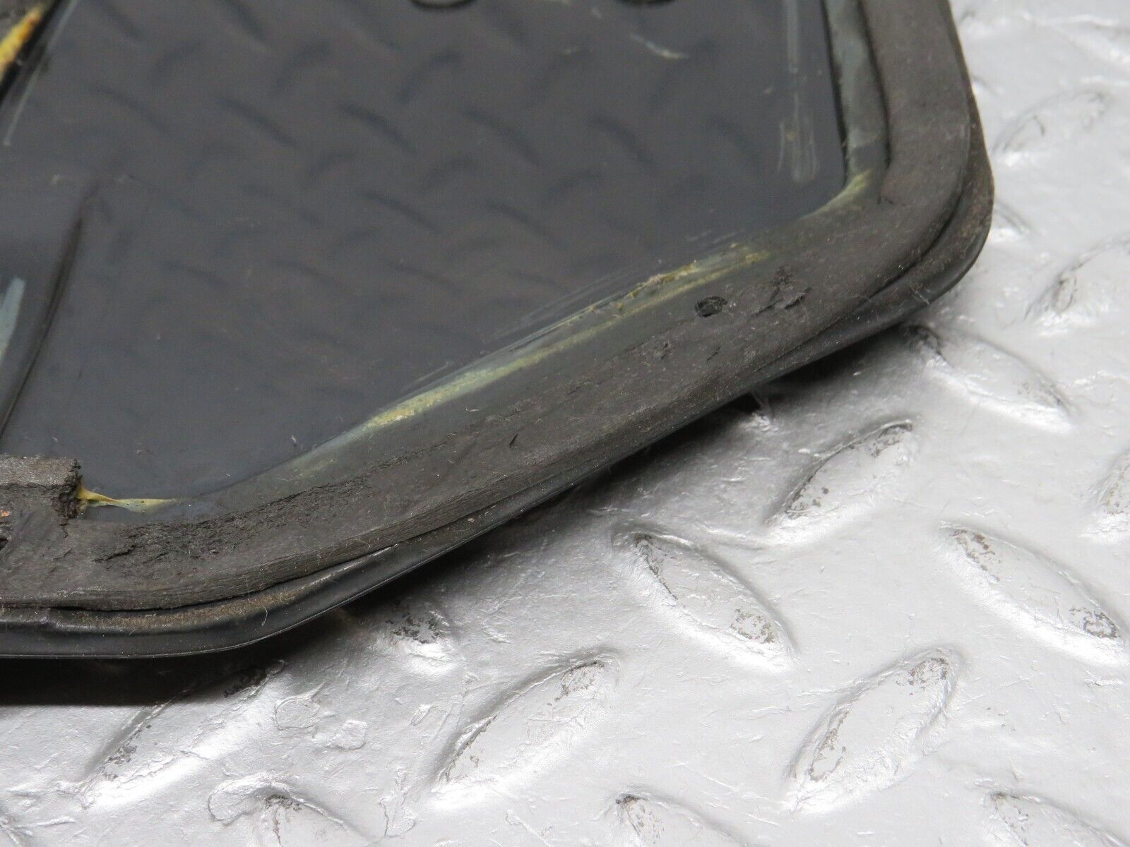 39212 Mercedes-Benz R107 500SL Heater Blower Housing Cover Lid