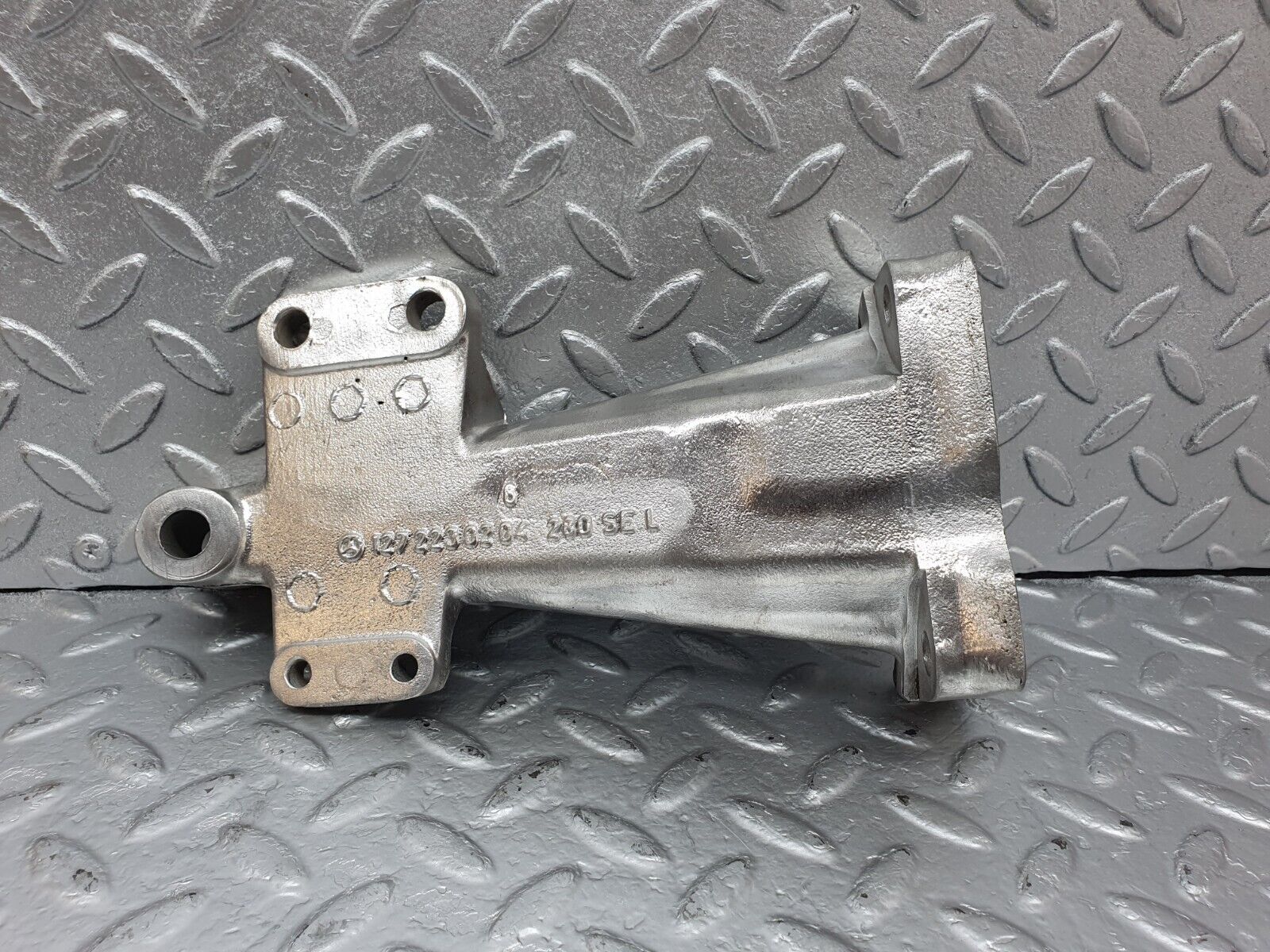 43441 Mercedes-Benz W108 280SE Engine Mount Bracket Left Side 1272230204