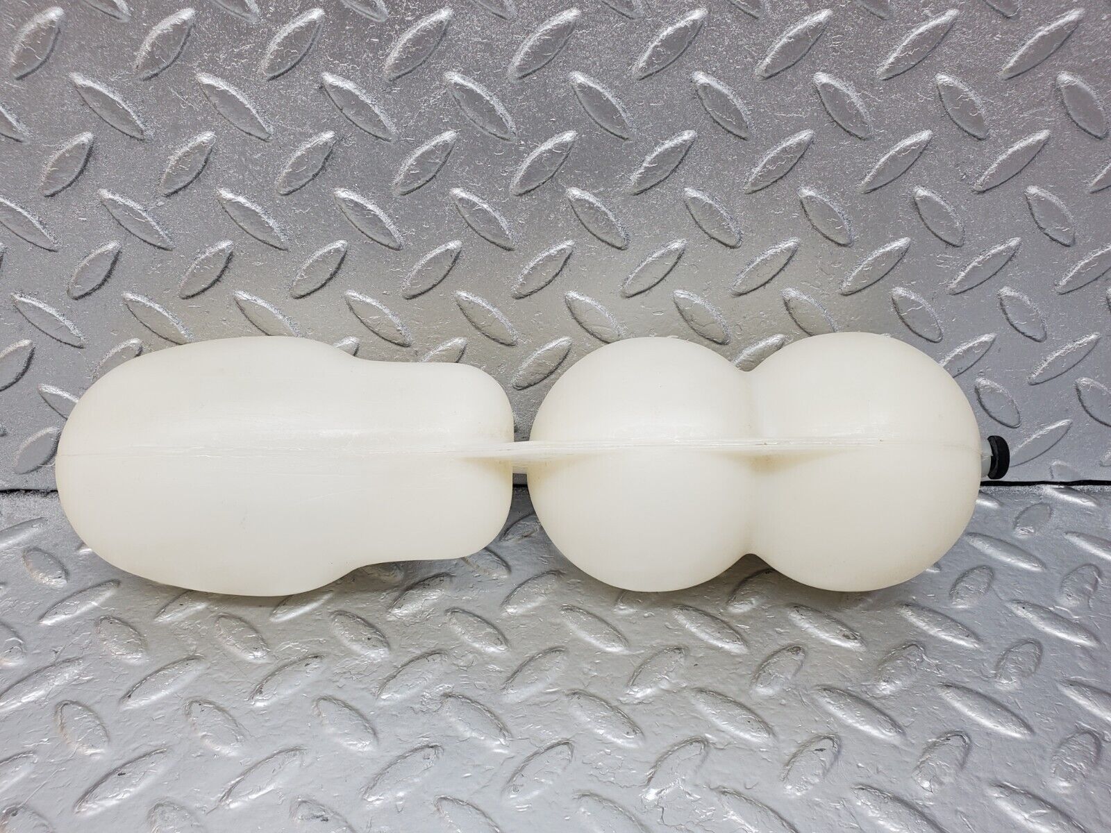 45737 Mercedes-Benz W126 420SE Vacuum Reservoir Tank