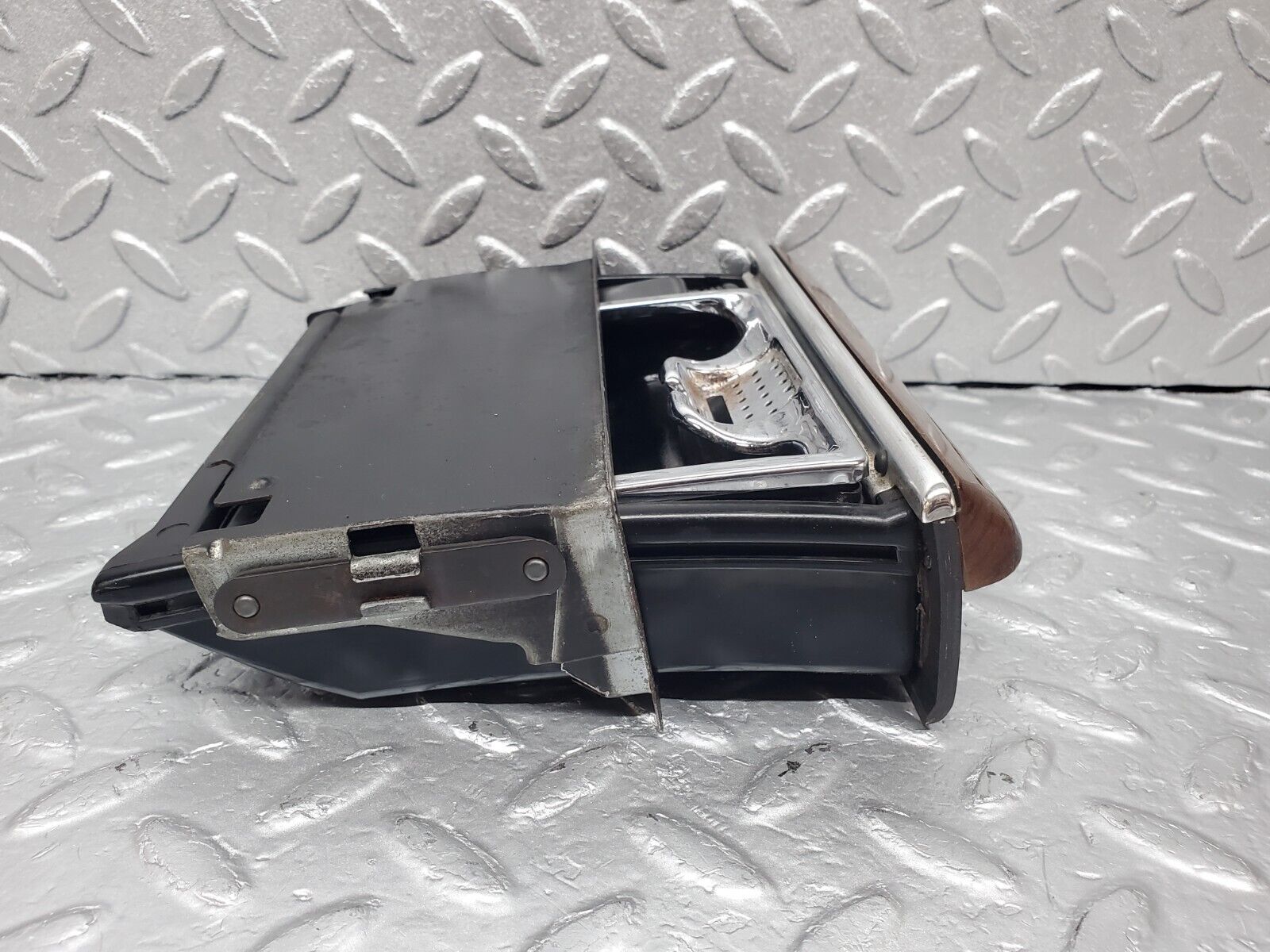 45839 Mercedes-Benz W126 420SE Centre Console Ashtray Wood Finish