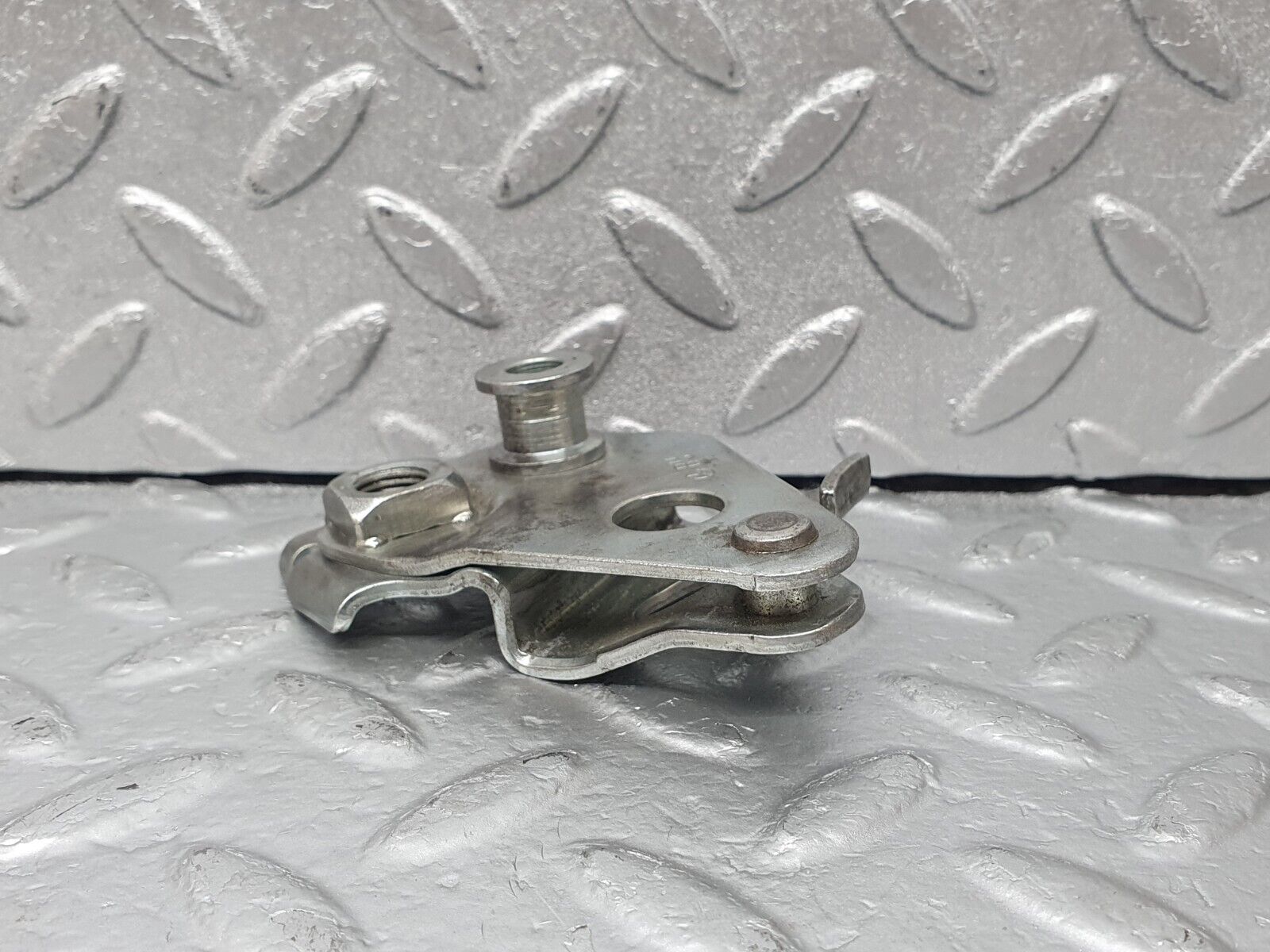 44167 Mercedes-Benz C123 230CE Coupe Front Right Seat Belt Bracket