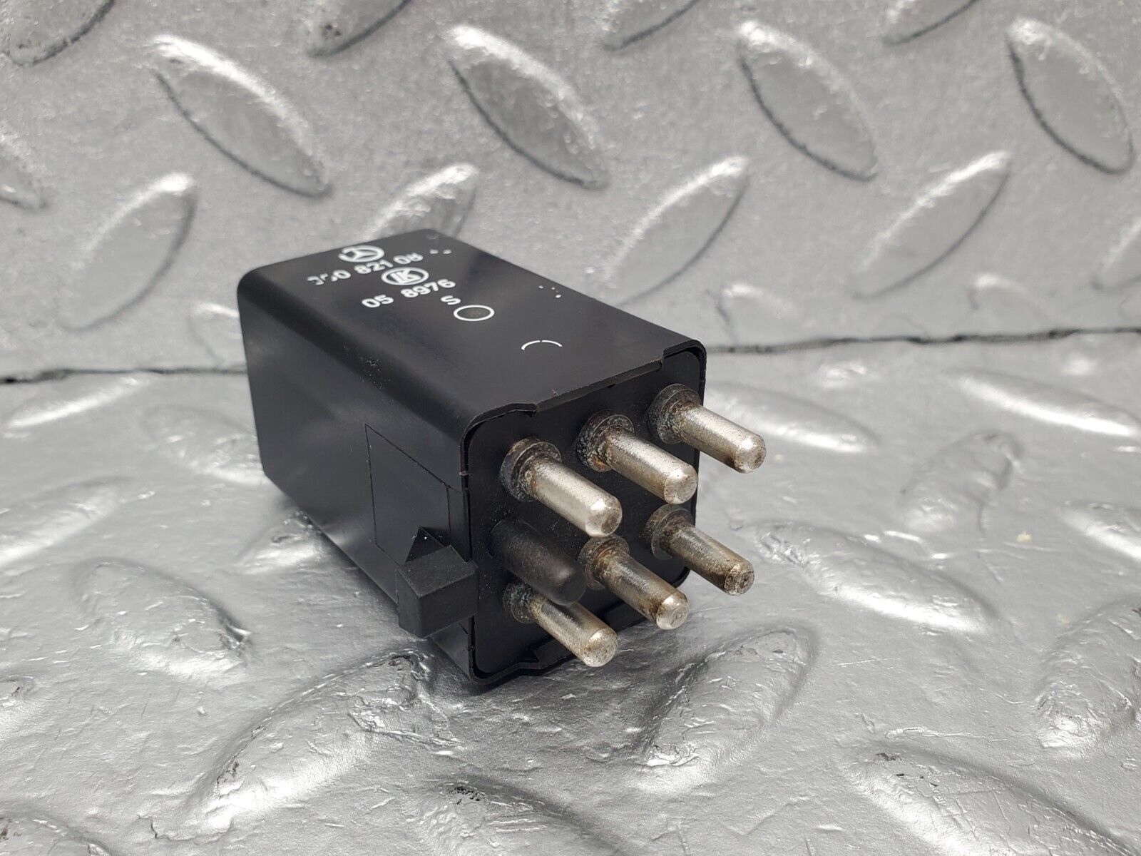 46488 Mercedes-Benz C123 280CE Coupe Intermittent Wiper Relay 0008210863