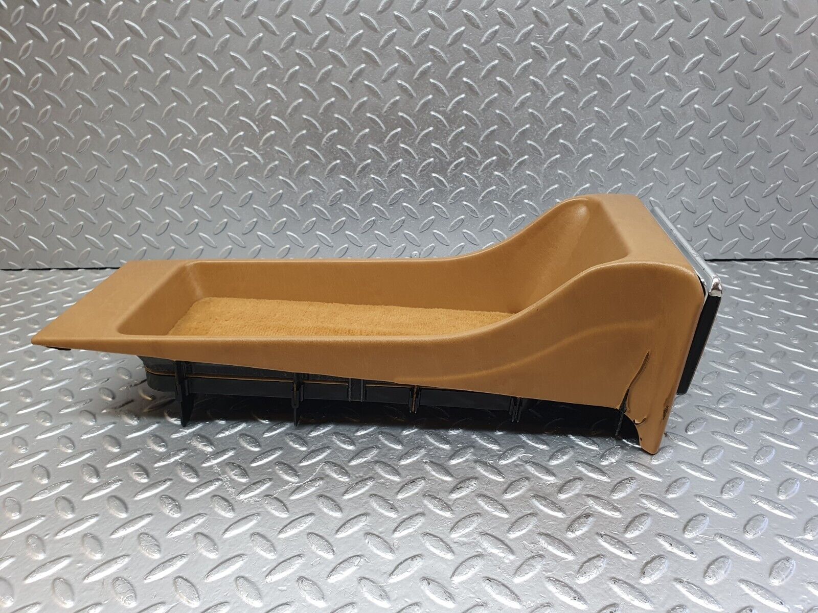 43784 Mercedes-Benz C126 380SEC Coupe Rear Centre Console 1268430707 1268430607