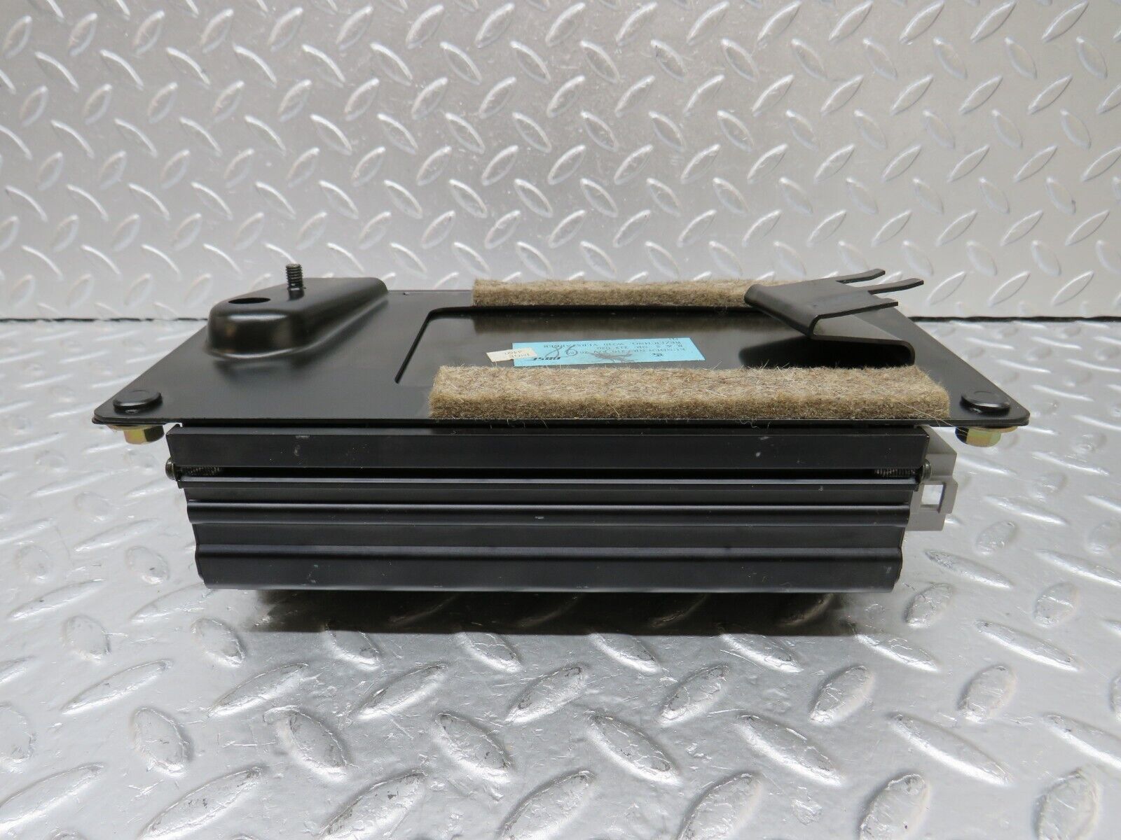 34803 Mercedes-Benz W210 320E Audio Radio Amplifier Control Unit Bose 21082026