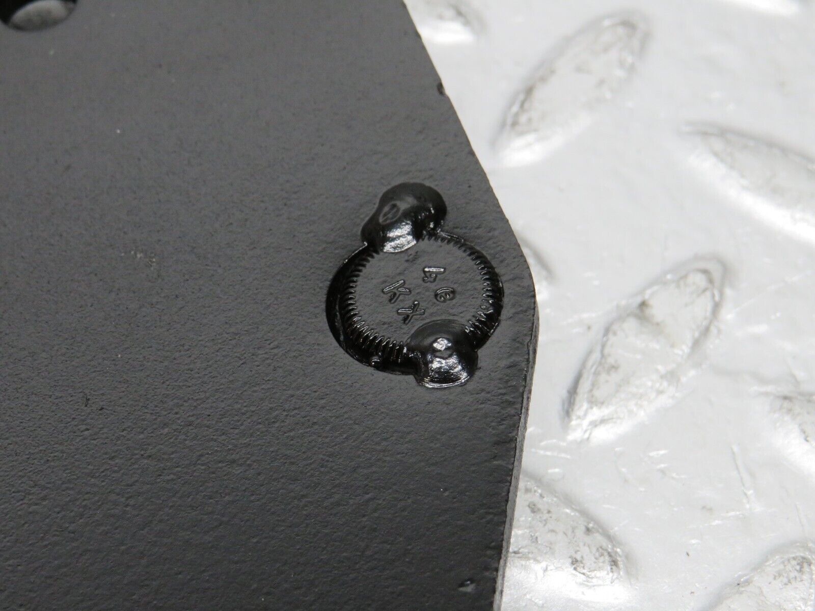 32786 Mercedes-Benz C107 R107 350 V8 Power Steering Pump Bracket