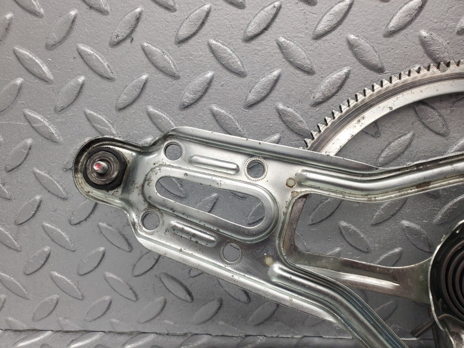 46135 Mercedes-Benz W124 Front Left Power Window Regulator