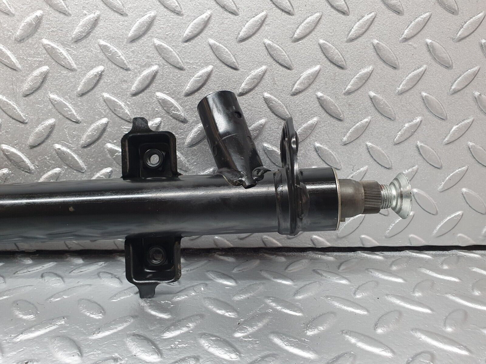 42852 Mercedes-Benz W201 190 2.0L Steering Column