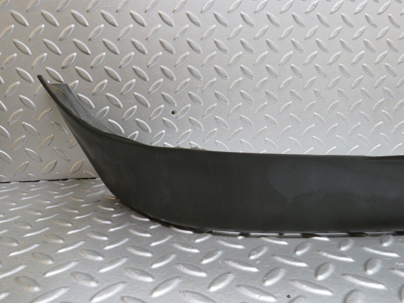 40085 Mercedes-Benz R107 350SL Front Plastic Grill Spoiler 1077900188