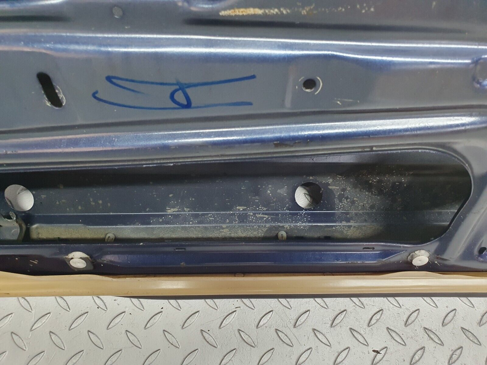 42414 Mercedes-Benz R129 320SL Coupe Left Door