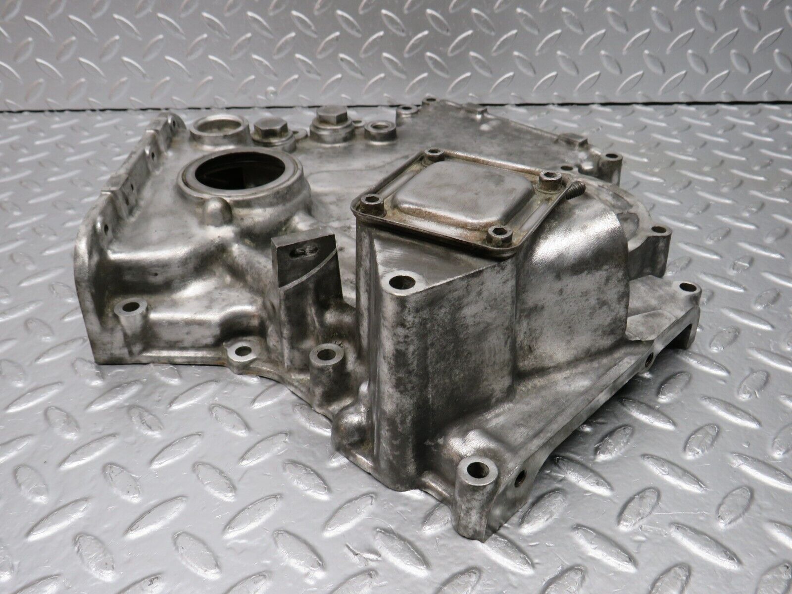 32965 Mercedes-Benz C107 R107 450 V8 Timing Chain Cover 1170151001