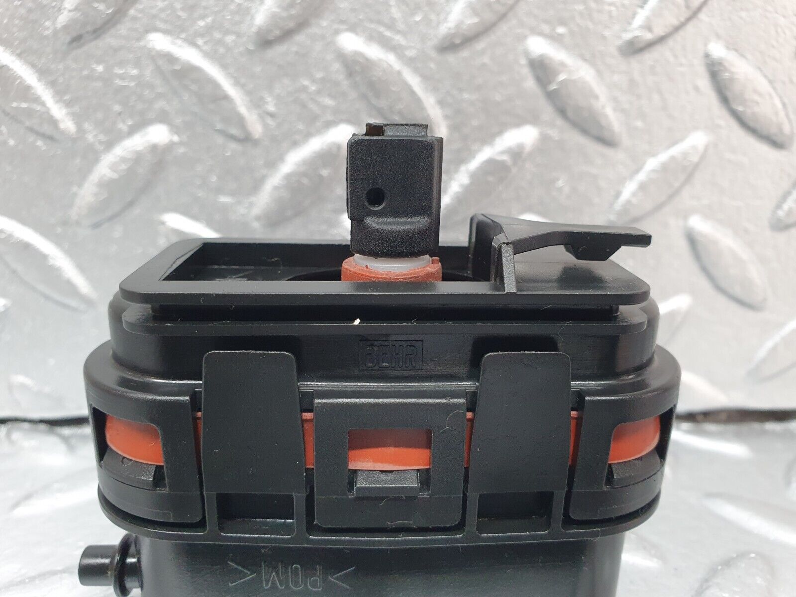 41882 Mercedes-Benz W202 C200 Trunk Lock Vacuum Actuator