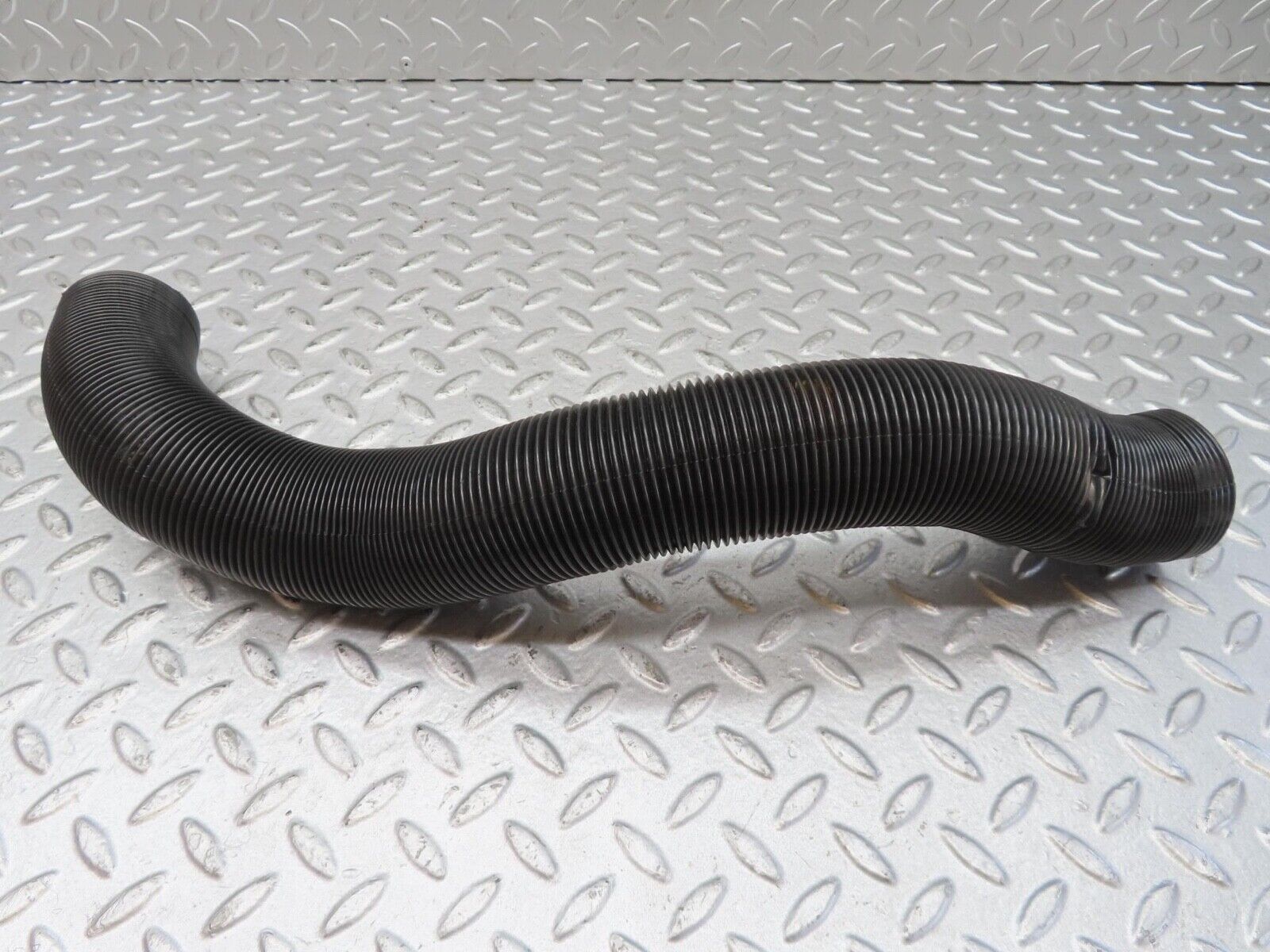 13441 Mercedes-Benz W123 200 Heater Pipe Air Pipe Right Side