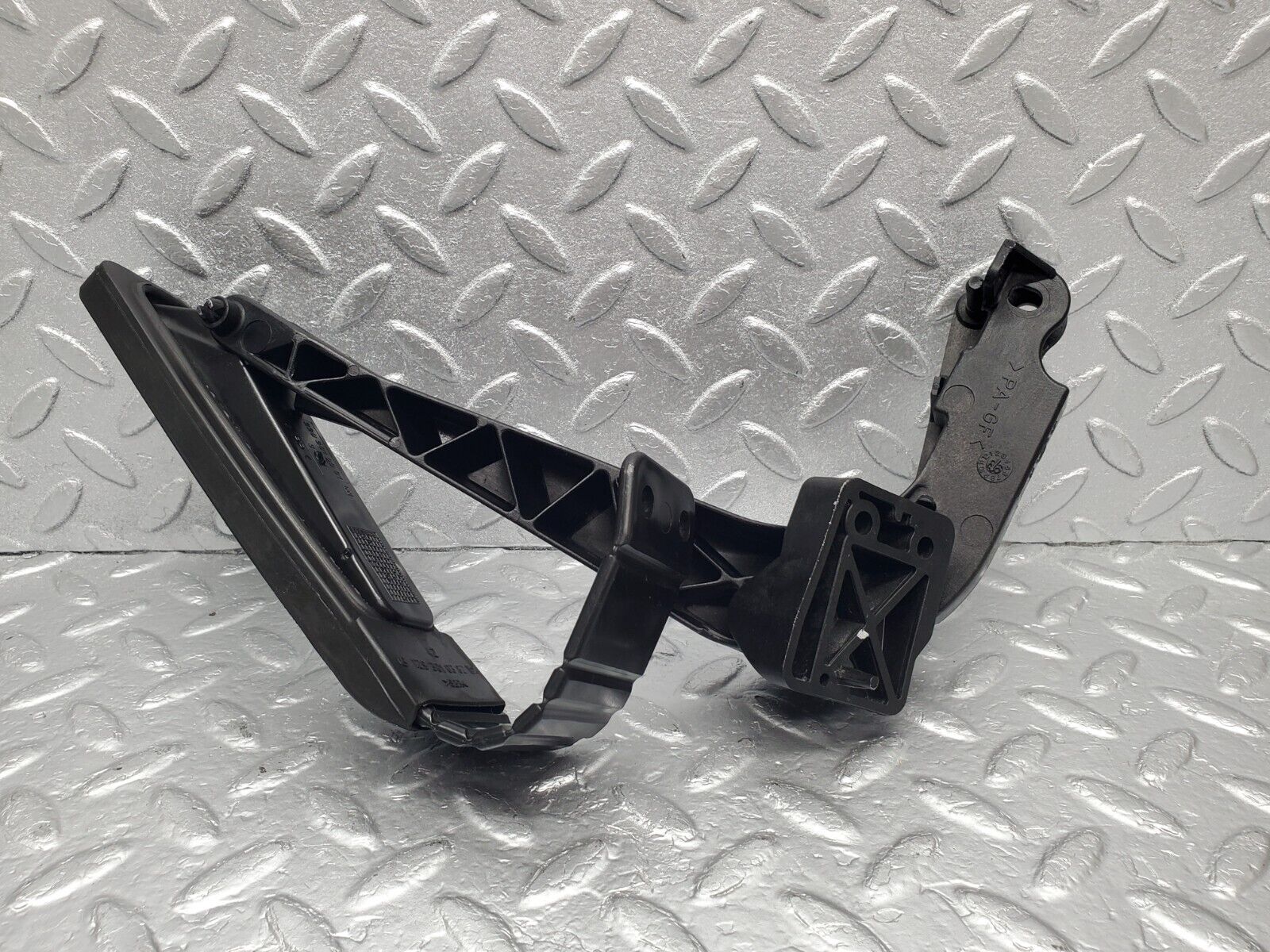 46871 Mercedes-Benz R129 320SL Coupe Accelerator Pedal & Rubber 2203010001 1293010382 1293011020