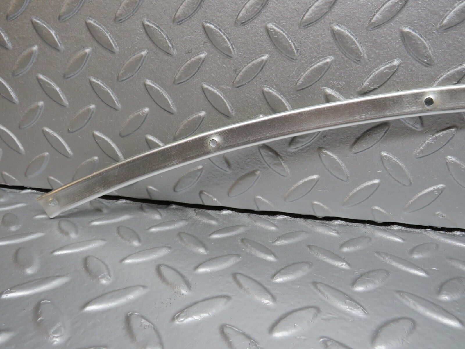 40205 Mercedes-Benz R107 Hardtop Interior Roof Chrome