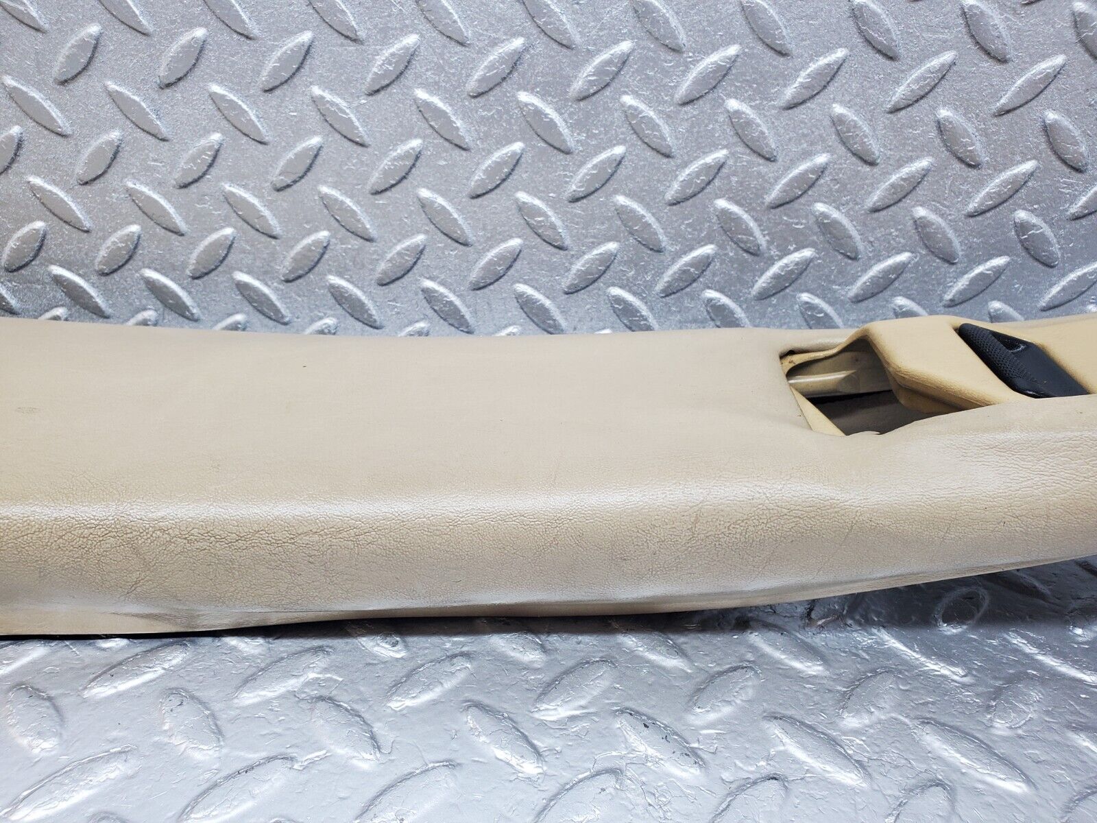 45766 Mercedes-Benz W126 420SE B Pillar Cover Left Side Beige 1246920122