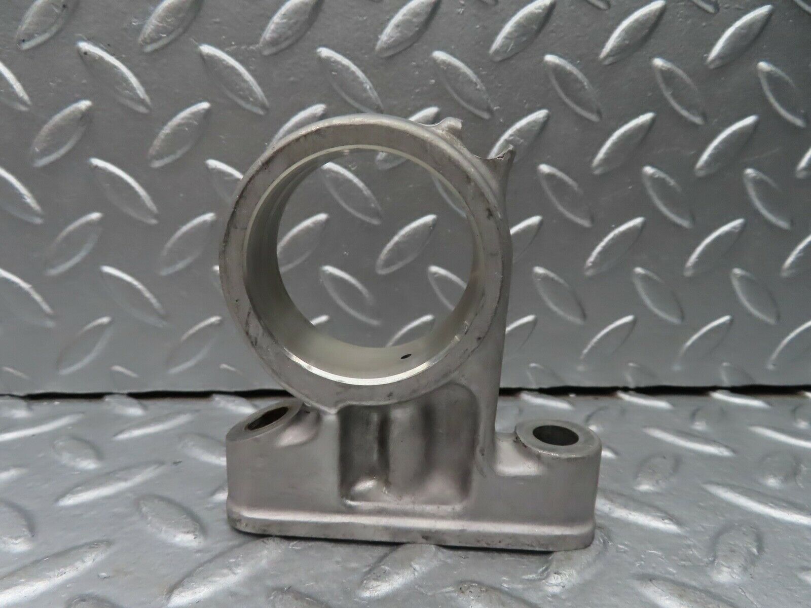 20646 Mercedes-Benz R107 450SL Camshaft Tower Bearing 1160512718