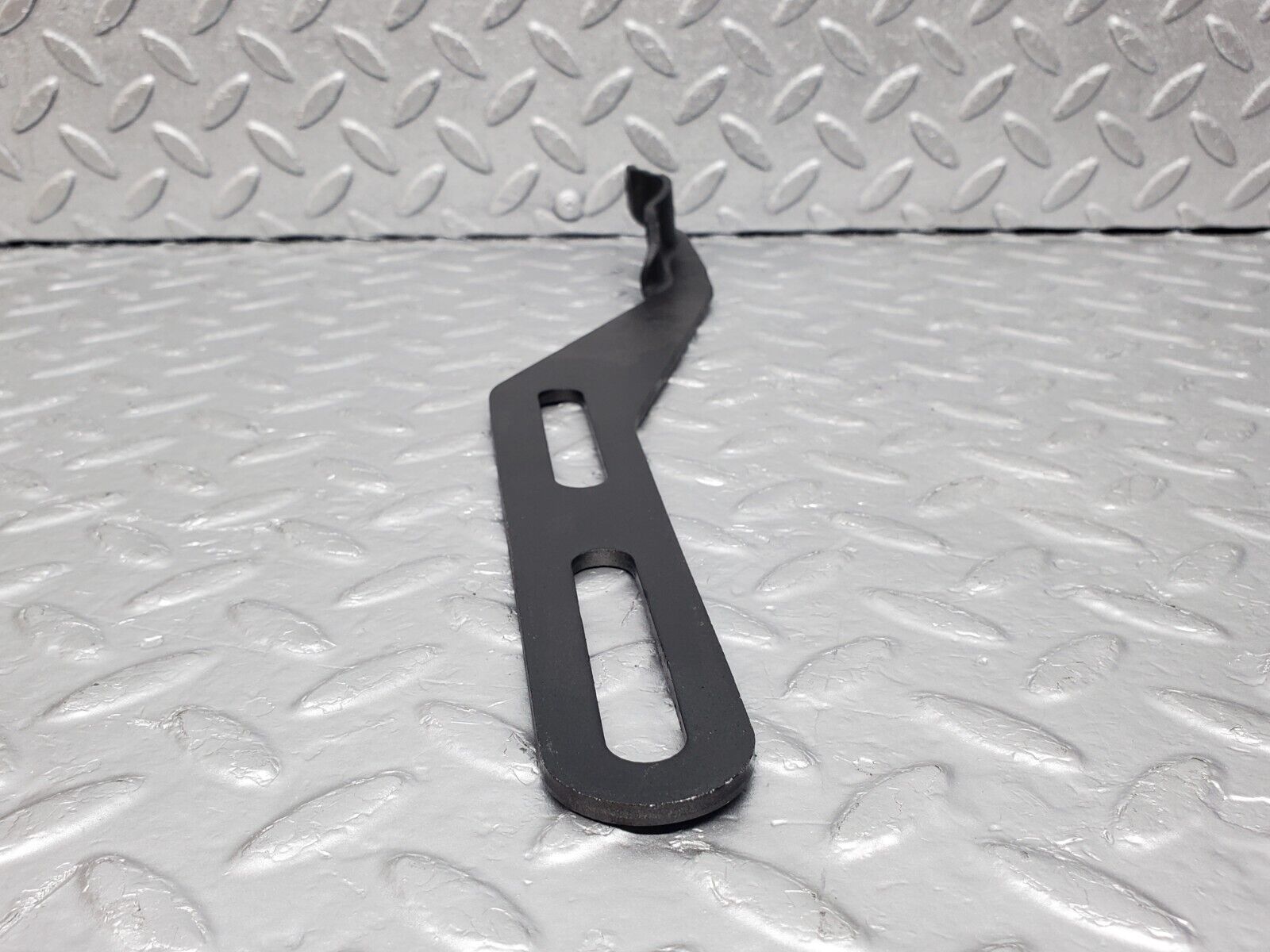 45955 Mercedes-Benz W126 420SE Exhaust Bracket