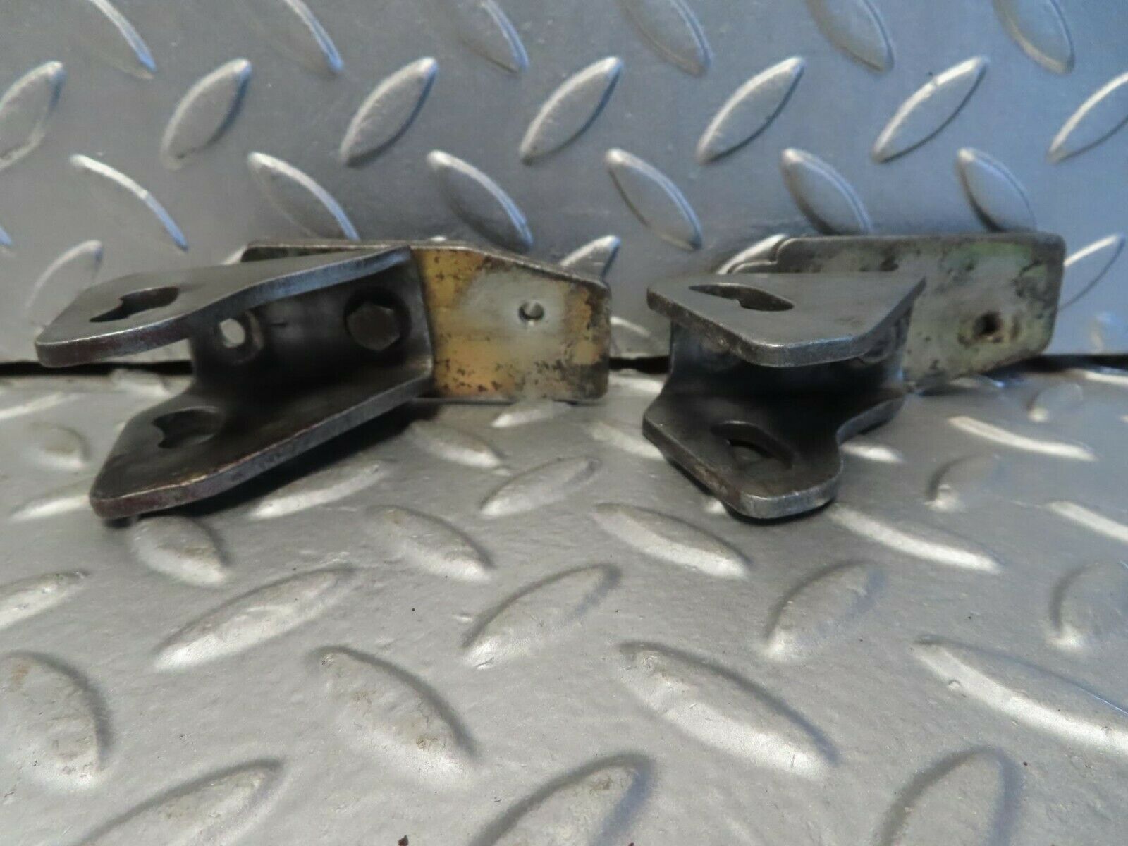 15739 Mercedes-Benz R107 450SL Soft Top Bracket Pair