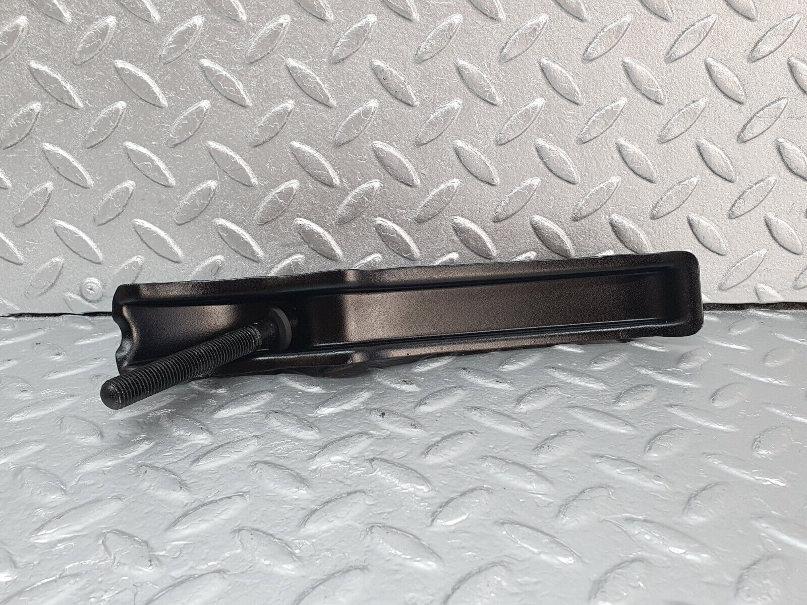 43145 Mercedes-Benz W108 280SE Spare Wheel Holder