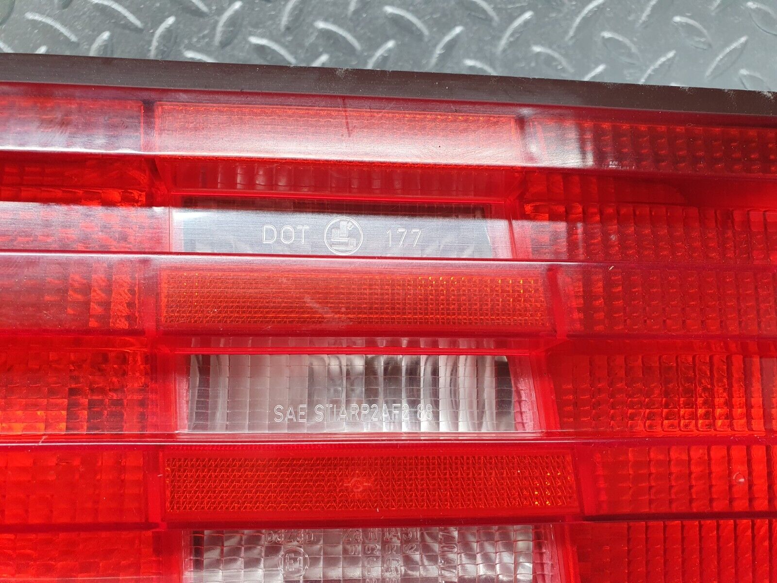 42278 Mercedes-Benz R129 320SL Coupe Tail Light Left Side