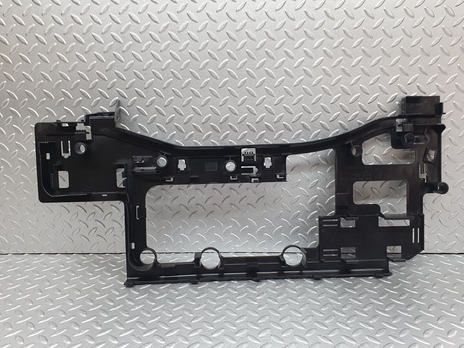 41754 Mercedes-Benz W202 C200 Rear Deck Bracket 2025457740