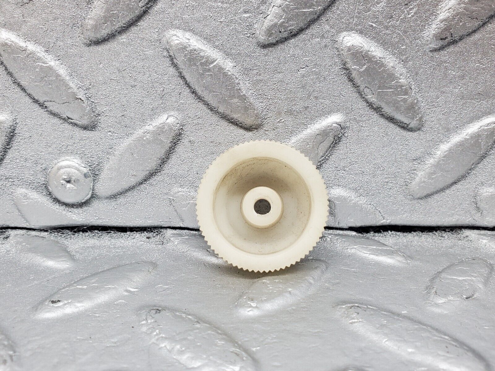 45883 Mercedes-Benz W126 420SE Indicator Light Holder