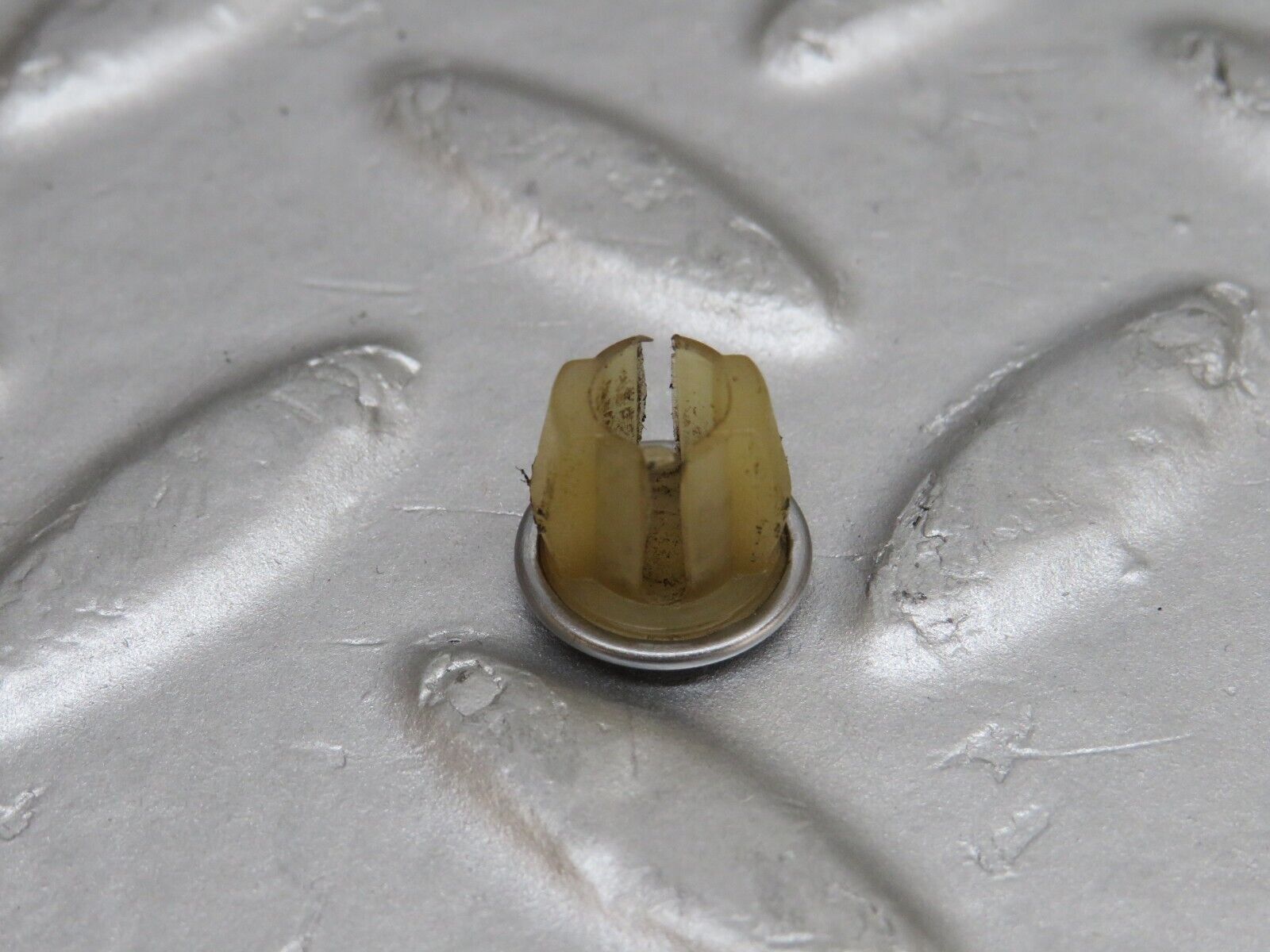 35685 Mercedes-Benz R107 280SL Headlight Washer Nozzle Chrome Plug 2x