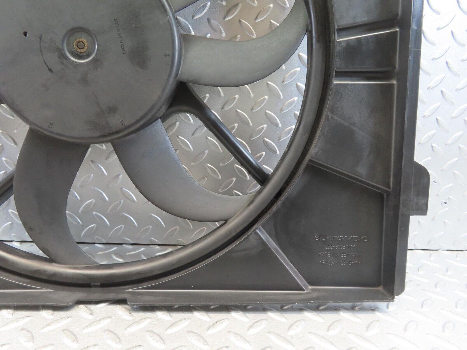 11315 Mercedes-Benz W221 S320 Radiator Cooling Fan 2215000493