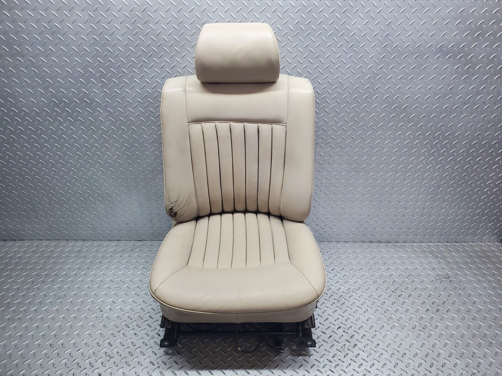 45868 Mercedes-Benz W126 420SE Front Right Electric Seat Leather Beige 1269102650