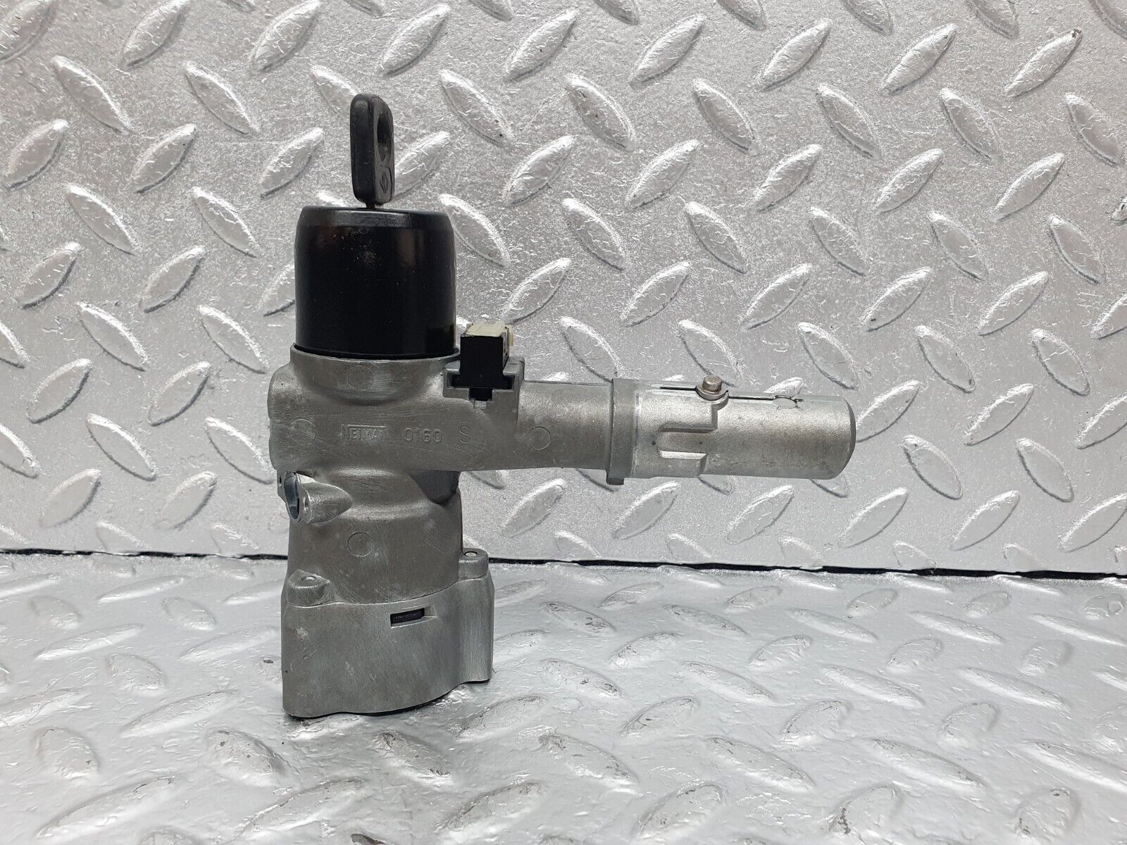 43644 Mercedes-Benz C126 380SEC Coupe Steering Lock Ignition Switch With Key