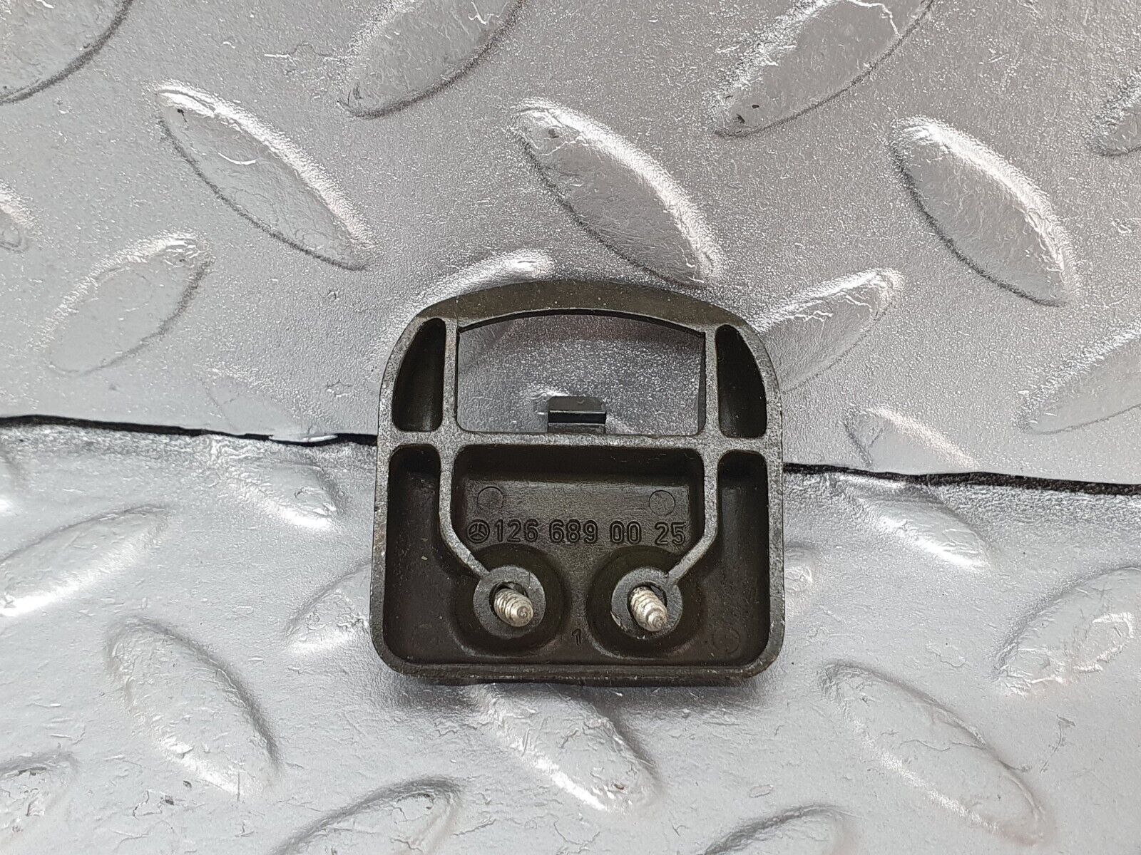 43730 Mercedes-Benz C126 380SEC Coupe Glove Box Door Lock Latch 1266890025