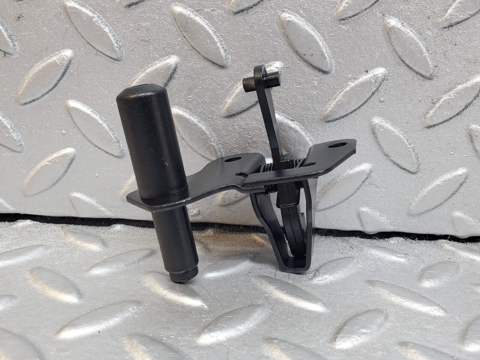 44724 Mercedes-Benz W124 220E Bonnet Lock Latch 1248800260